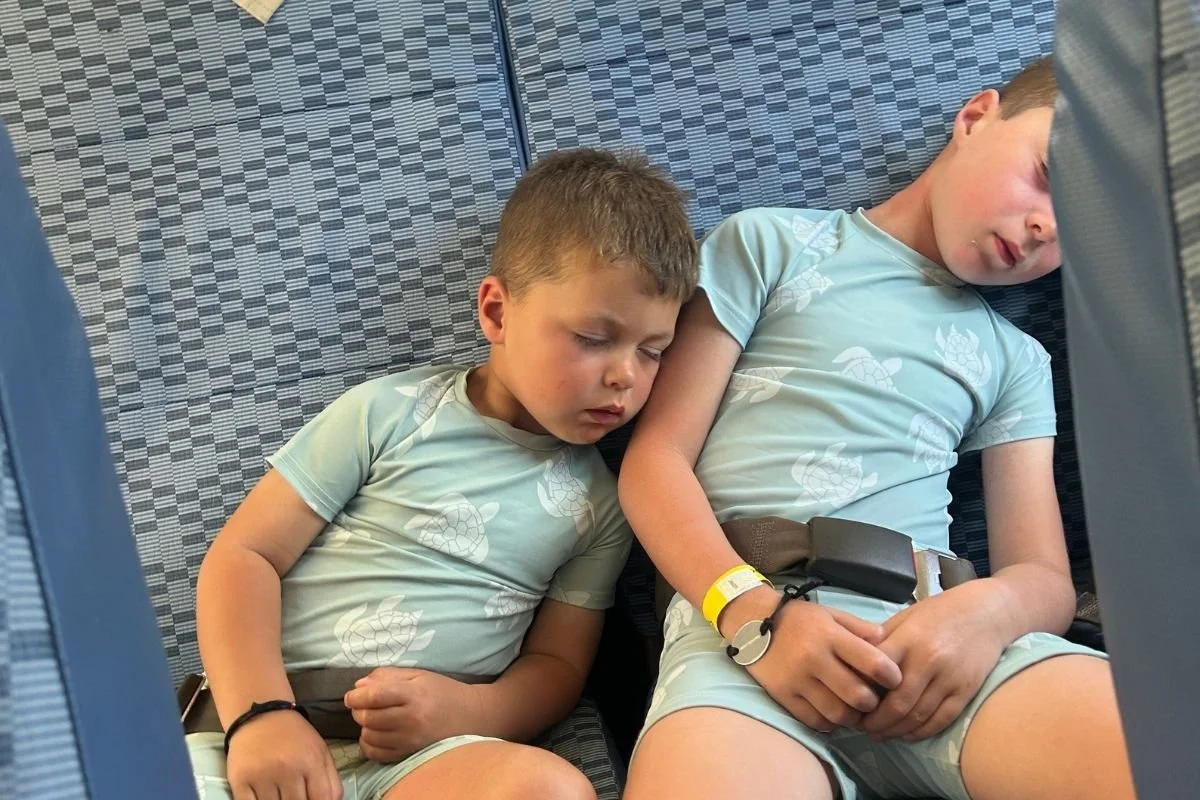 5 Proven Ways to Beat Jet Lag With Kids (Family Travel Tips That Actually Work) 🛫