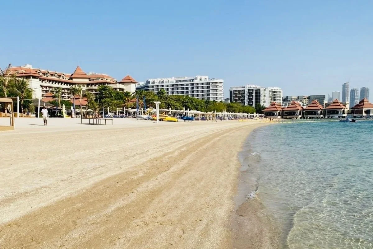 the-beach-at-anantara-the-palm