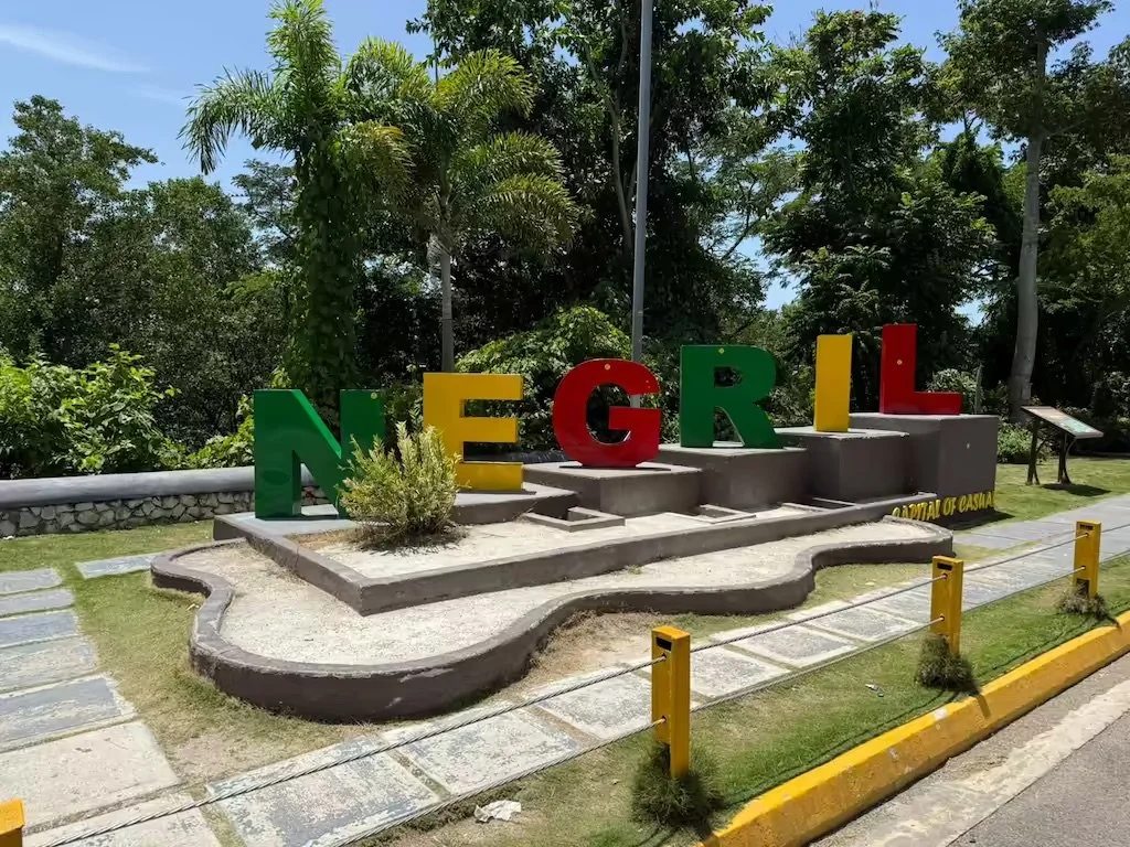 Airport_Negril.jpeg