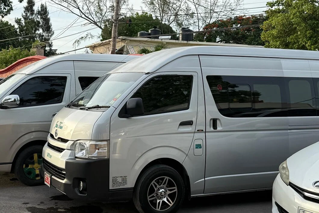 Mid (5-10 Passengers)