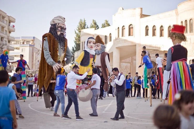 Sahba Aminikia's Flying Carpet Festival Brings Music to Refugee Children in Turkey