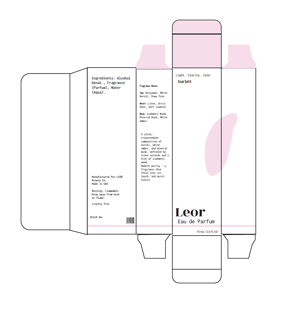 A flat template design for a perfume box called Leor Eau de Parfum, including ingredients, fragrance notes, description, and manufacturing details with pink accent colors.