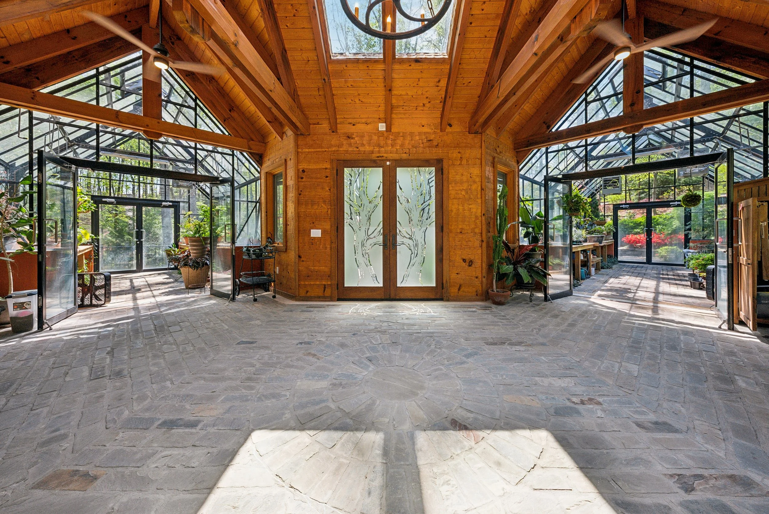 357_092 - knight road april interior.jpg