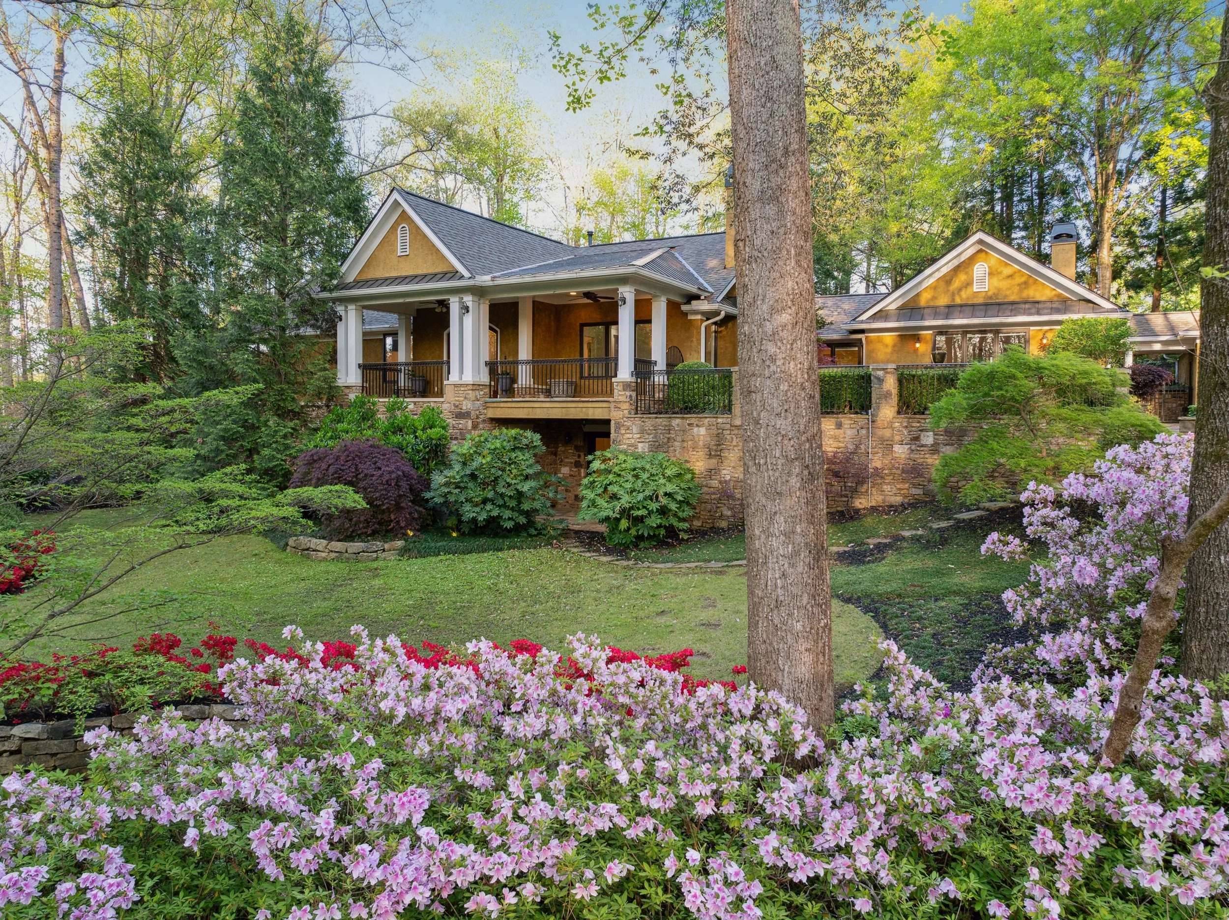 1House Exterior2.jpg