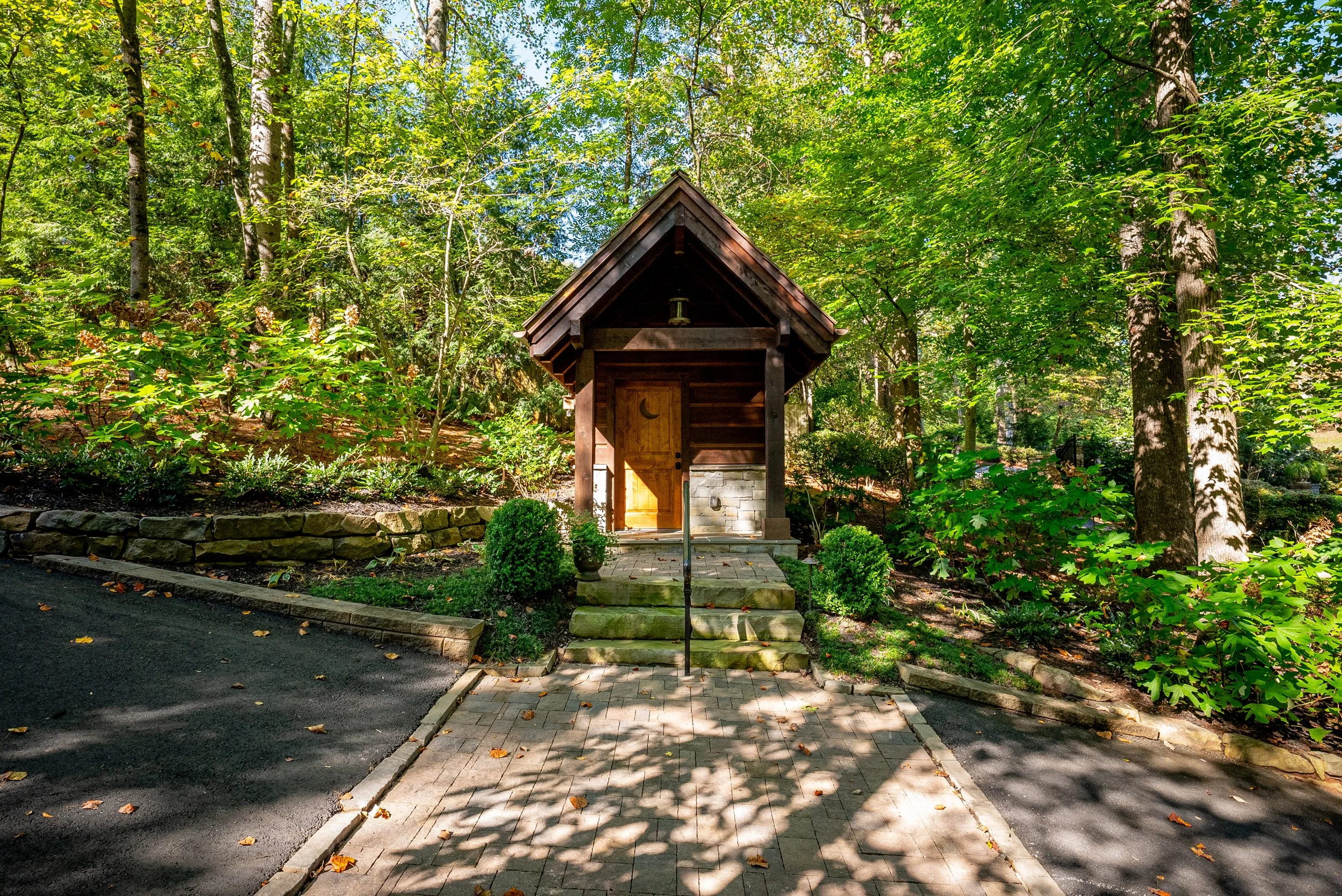 Outhouse.jpg