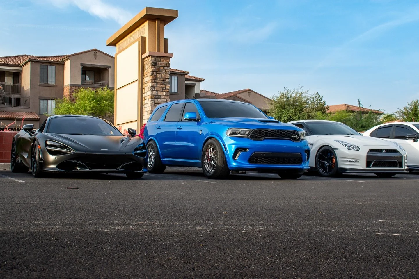 What a line up we have here, McLaren 720s, @novationking.cars Dodge Durango SRT Hellcat, GTR R35 all showing up at @switchbrews cars and coffee last month. 

#carsandcoffee
#primefocusvisuals
#carphotography
#automotivephotography
#carmeet