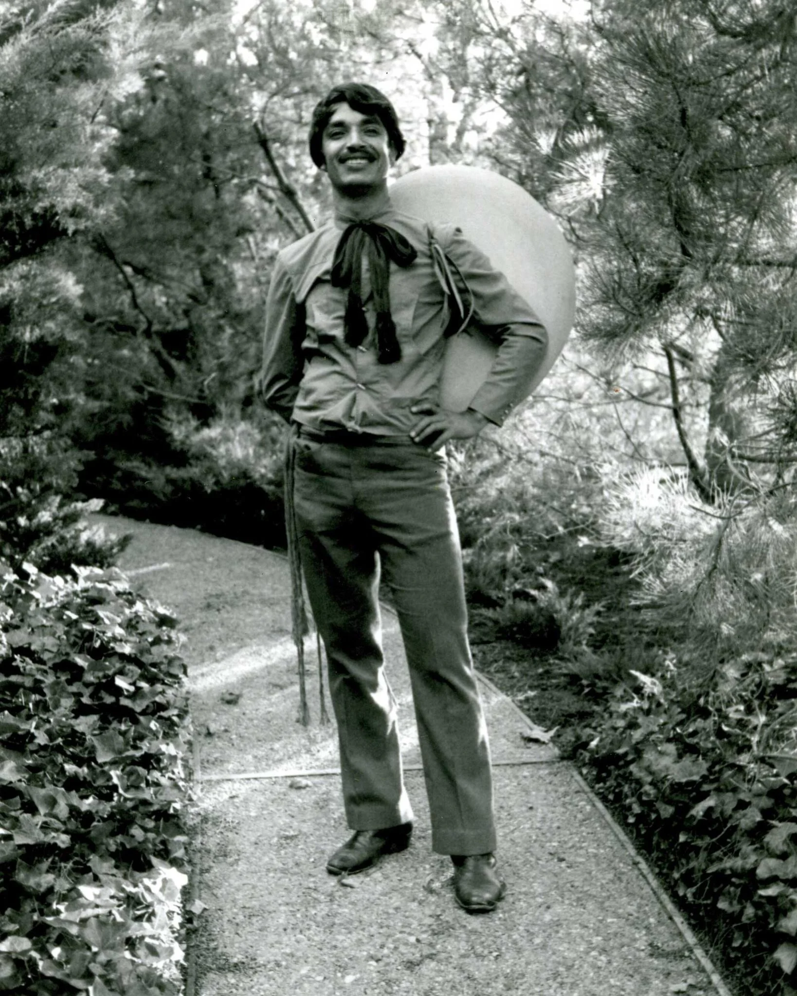 Today we remember Ram&oacute;n Morones Ortiz, co-founder of Los Lupe&ntilde;os de San Jos&eacute;. 💛

A visionary artist, teacher, and leader, Ram&oacute;n dedicated his life to sharing and preserving the traditions of baile folkl&oacute;rico. His p