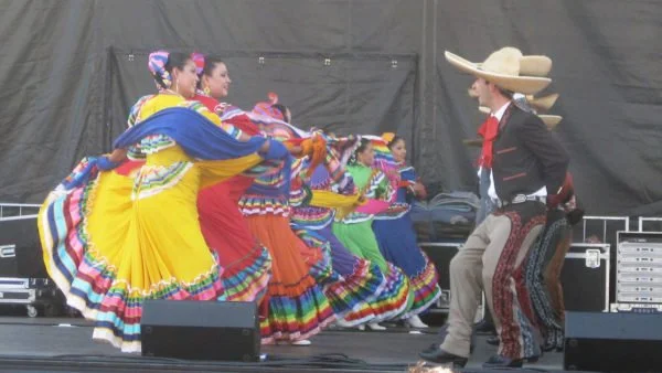 2009-Mariachi-Festival-El-Tapatio-600x338.jpg