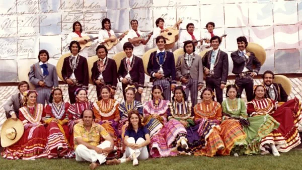 group-from-1970s-600x338.jpg