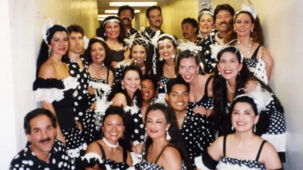 1994-Comparsa-Group-600x337.jpg