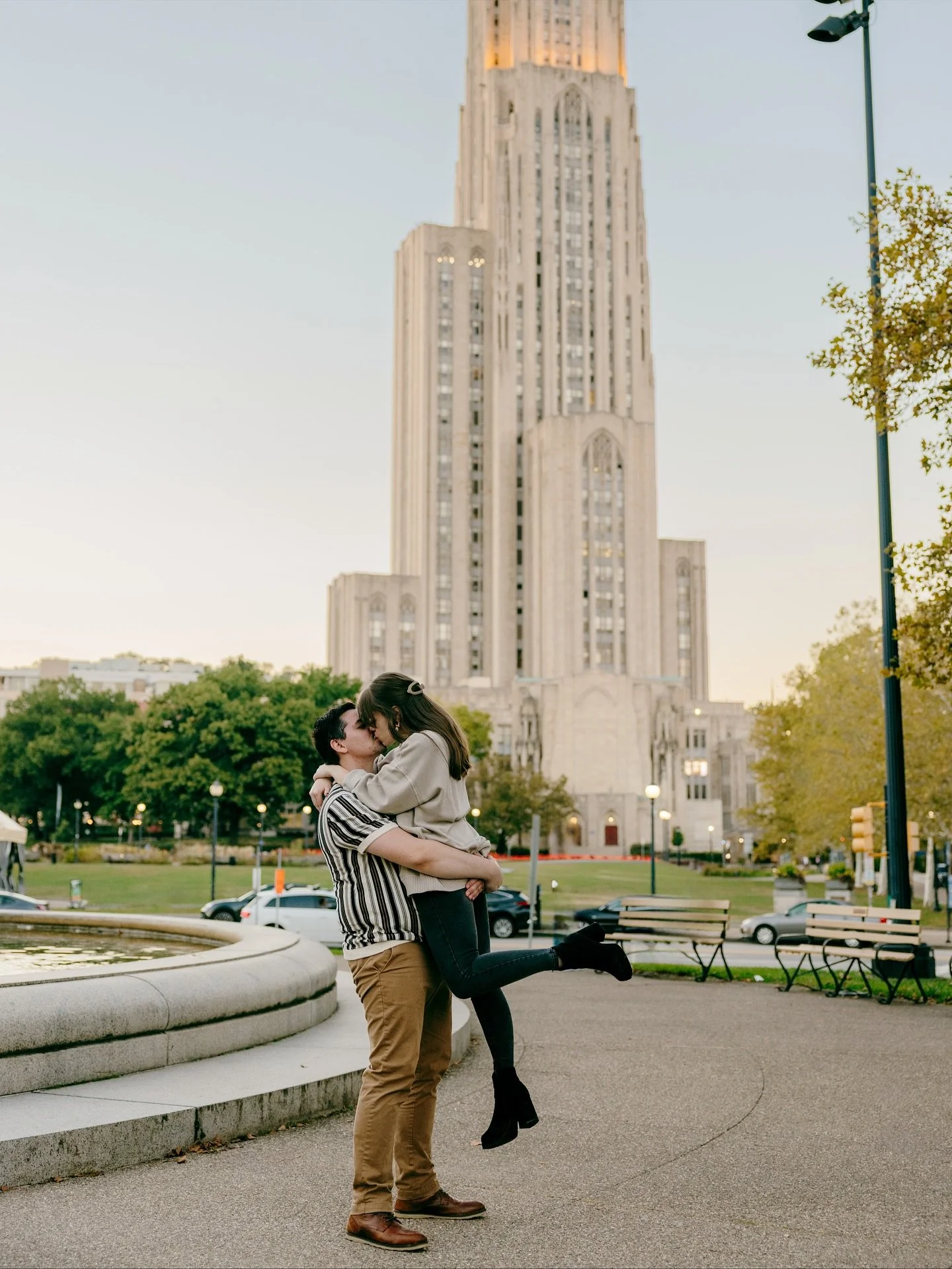 Kayla &amp; Conor 🤍 

#pittsburgh #oakland #pitt #letsgopitt #engaged #engagementphotography #engaged #cutecouples #pittsburghphotographer #pghphotographer #weddinginspo #weddingphotographers #portraitphotographer #downtown