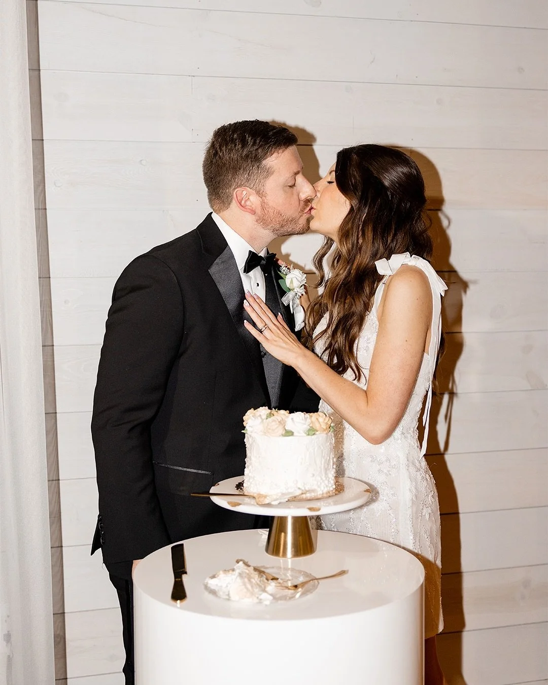 THE KRAMERS | 10.19.25

Danielle and Brian were troopers on their big day.  The wind was strong and the rain poured when it came. They pivoted and did everything with a smile on their faces. I admired them so much. Thank you both for having me along 