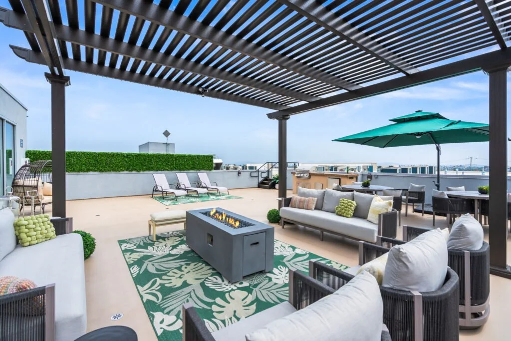 rooftop patio.jpg