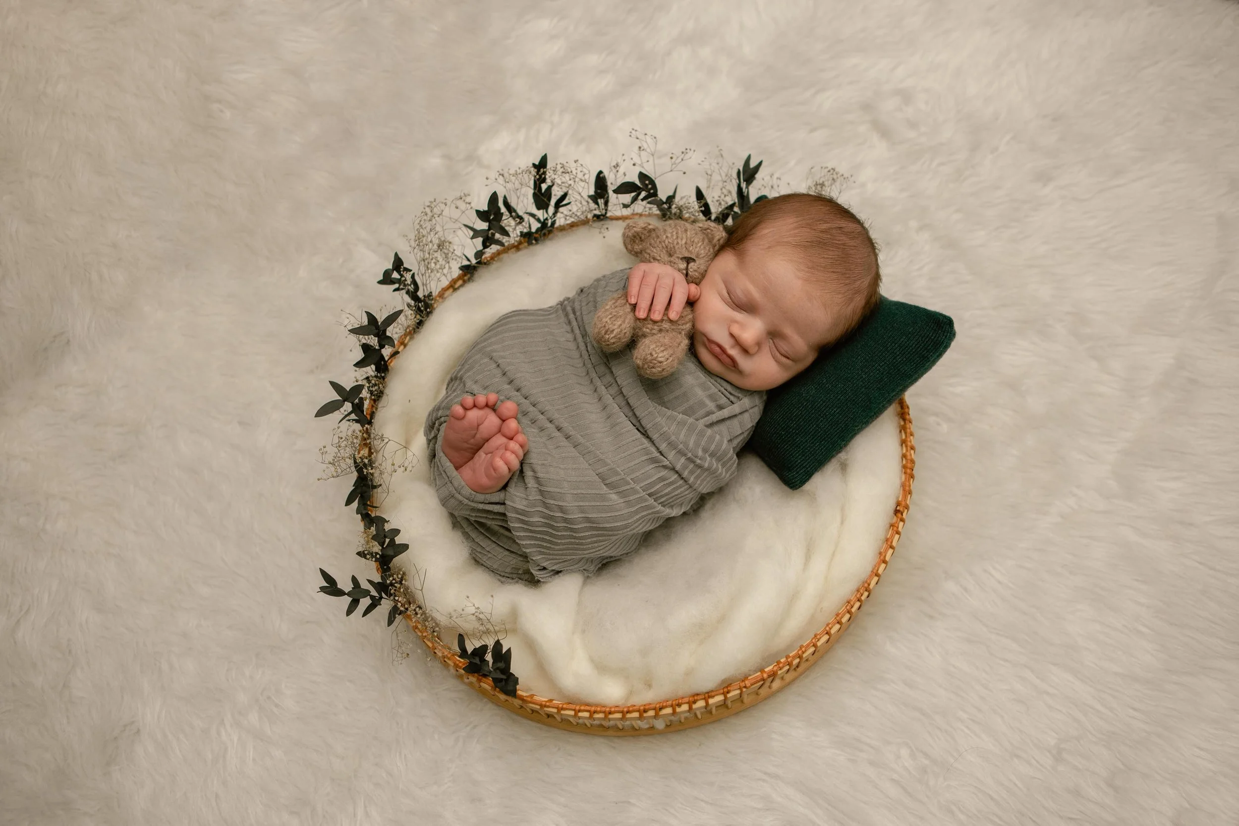 The Best of Both: Posed + Lifestyle Newborn Photography