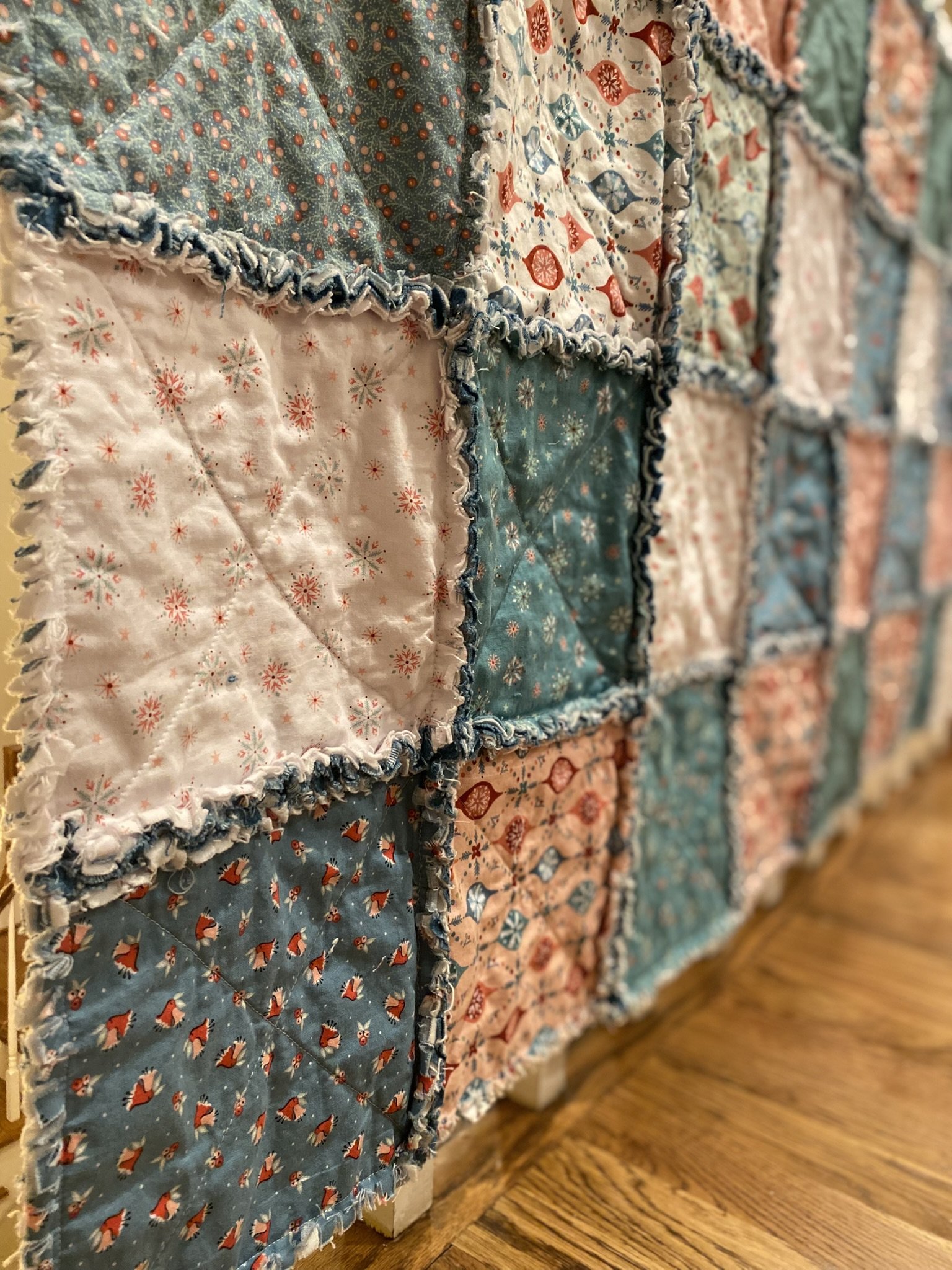 Cozy rag quilt with ruffles