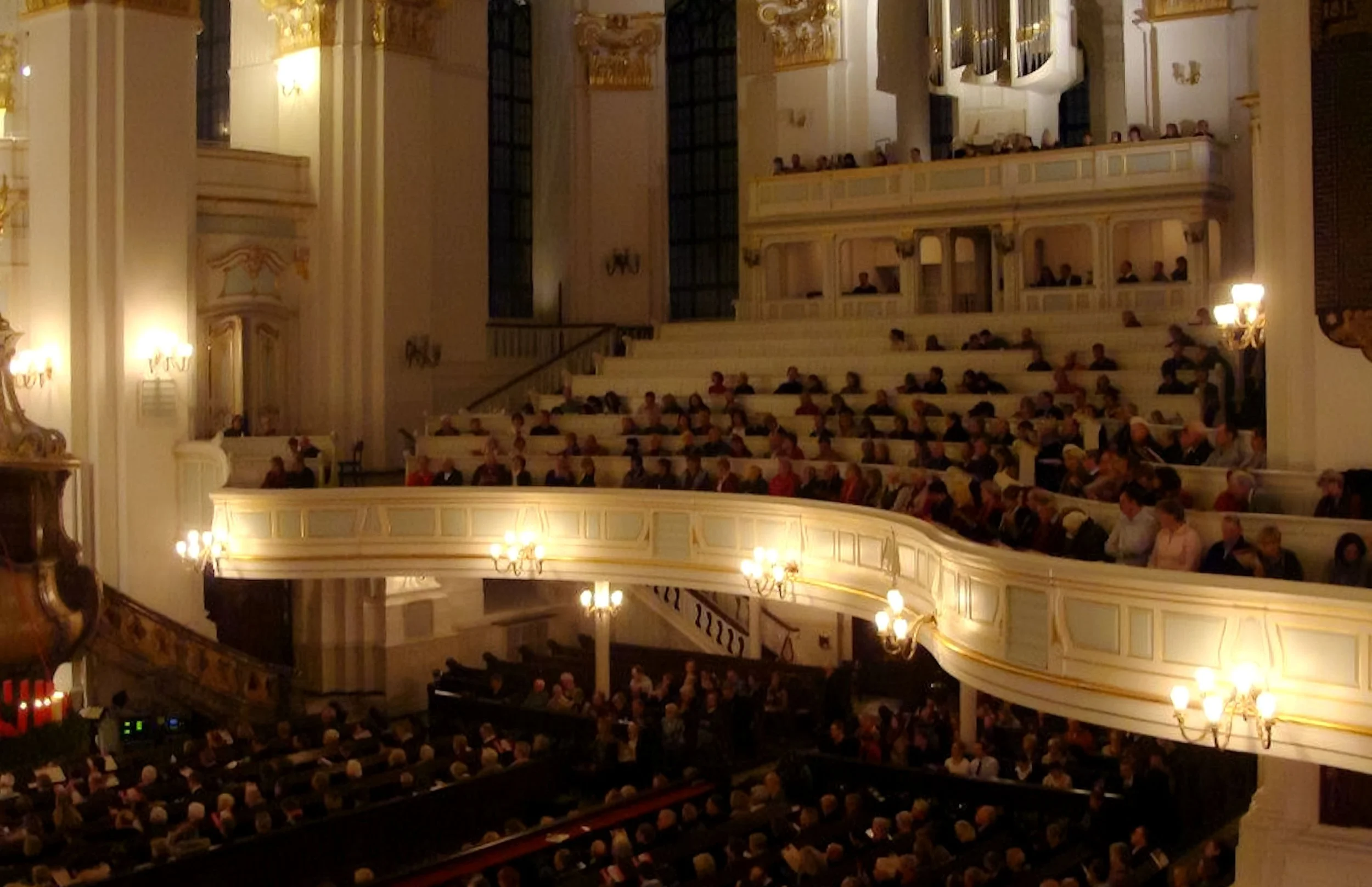 Hamburg audience.jpg