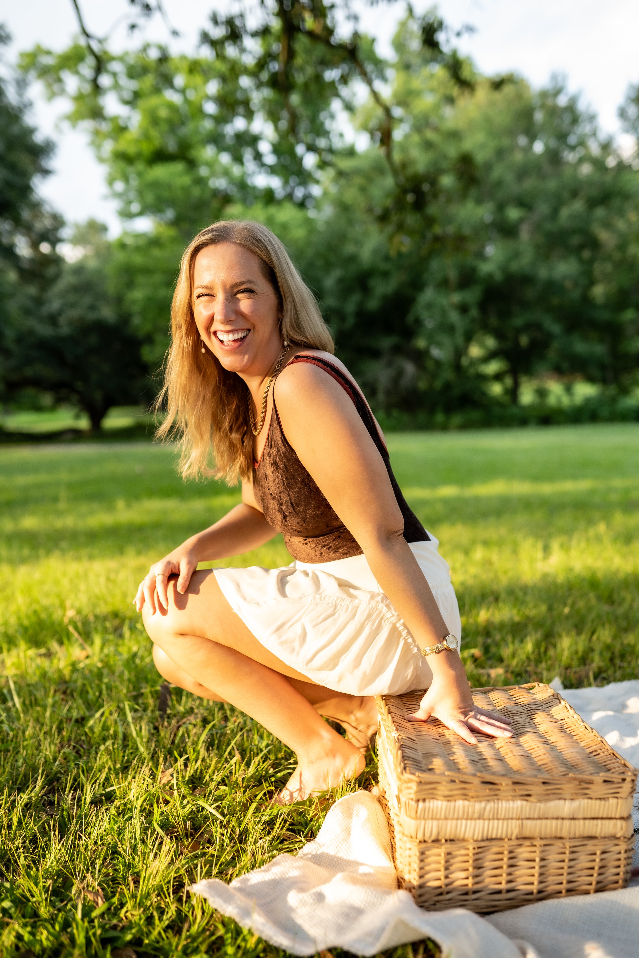 White tiered mini skirt.