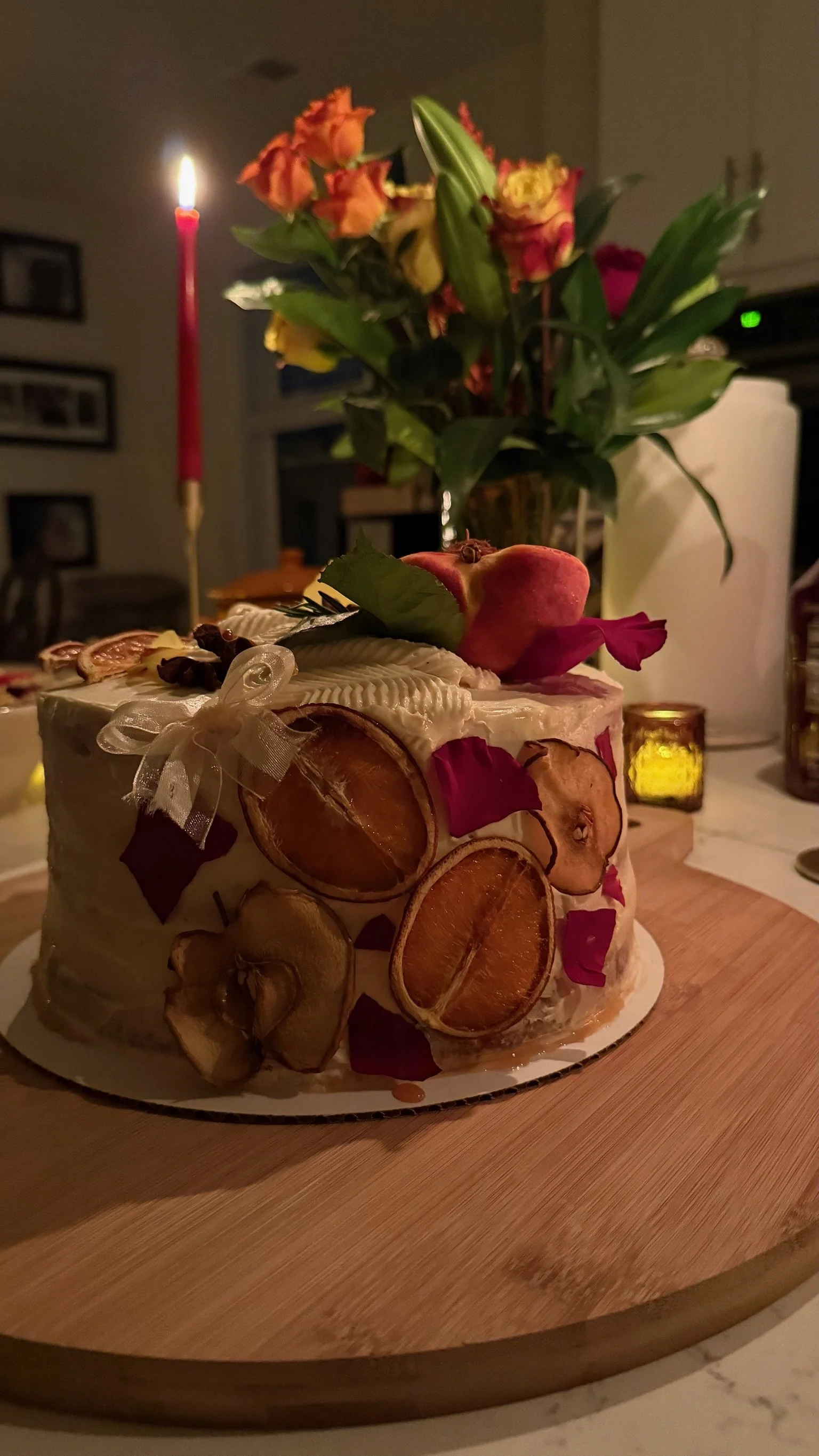 Premium Custom Birthday cake, 8 inches
Caramel cake with maple cream cheese filling and cream cheese buttercream icing. 
Rustic piping style, decorated with fresh fruit and flowers. 
Serves 12-24. 