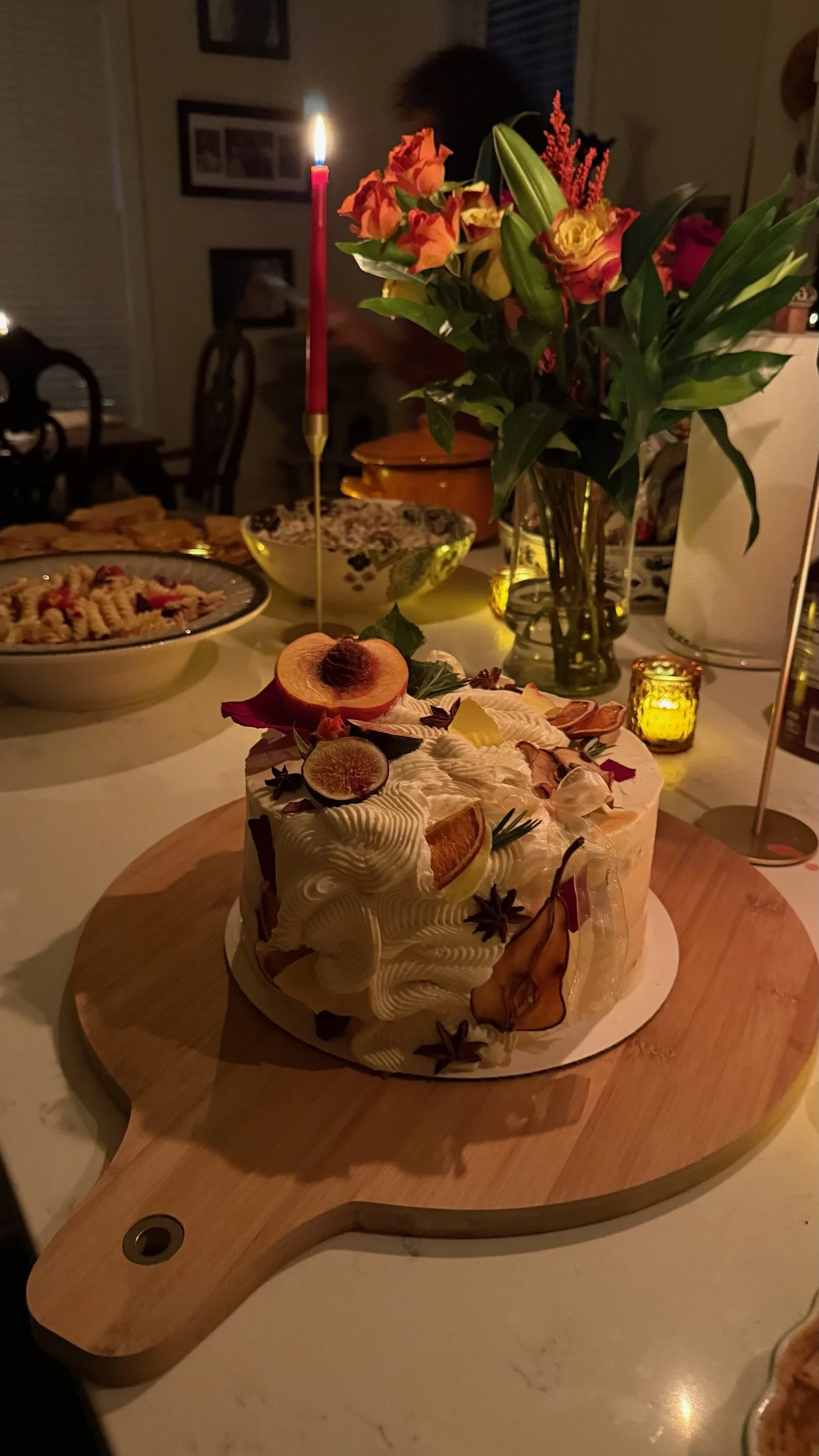 Premium Custom Birthday cake, 8 inches
Caramel cake with maple cream cheese filling and cream cheese buttercream icing. 
Rustic piping style, decorated with fresh fruit and flowers. 
Serves 12-24. 