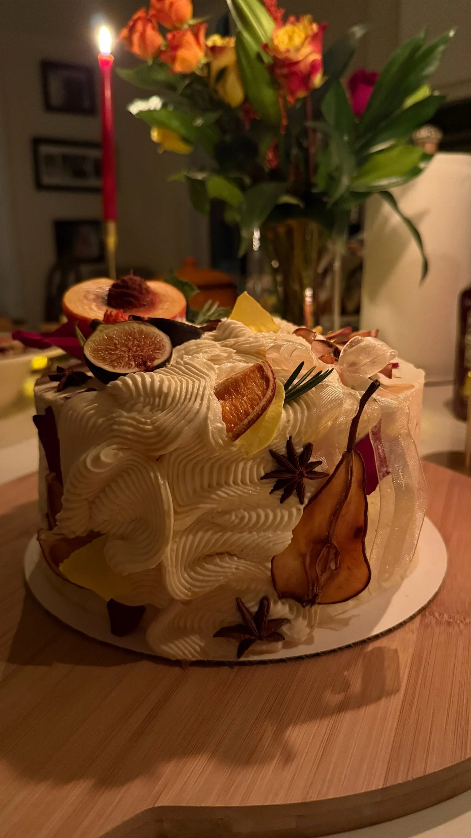 Premium Custom Birthday cake, 8 inches
Caramel cake with maple cream cheese filling and cream cheese buttercream icing. 
Rustic piping style, decorated with fresh fruit and flowers. 
Serves 12-24. 