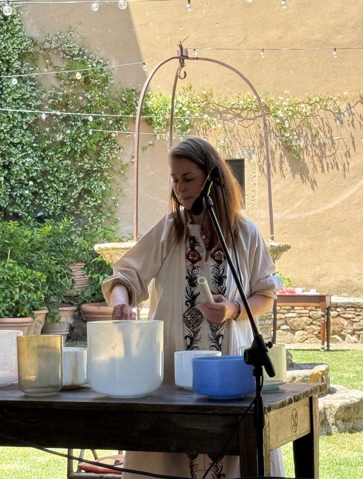 Sometimes you arrive in a place and instantly feel at home, as if you had always been there.  Grounded in the conversations, the land, the vibration and energy. 
Castello di Potentino felt like that to me. Two days of belonging and music. The concert
