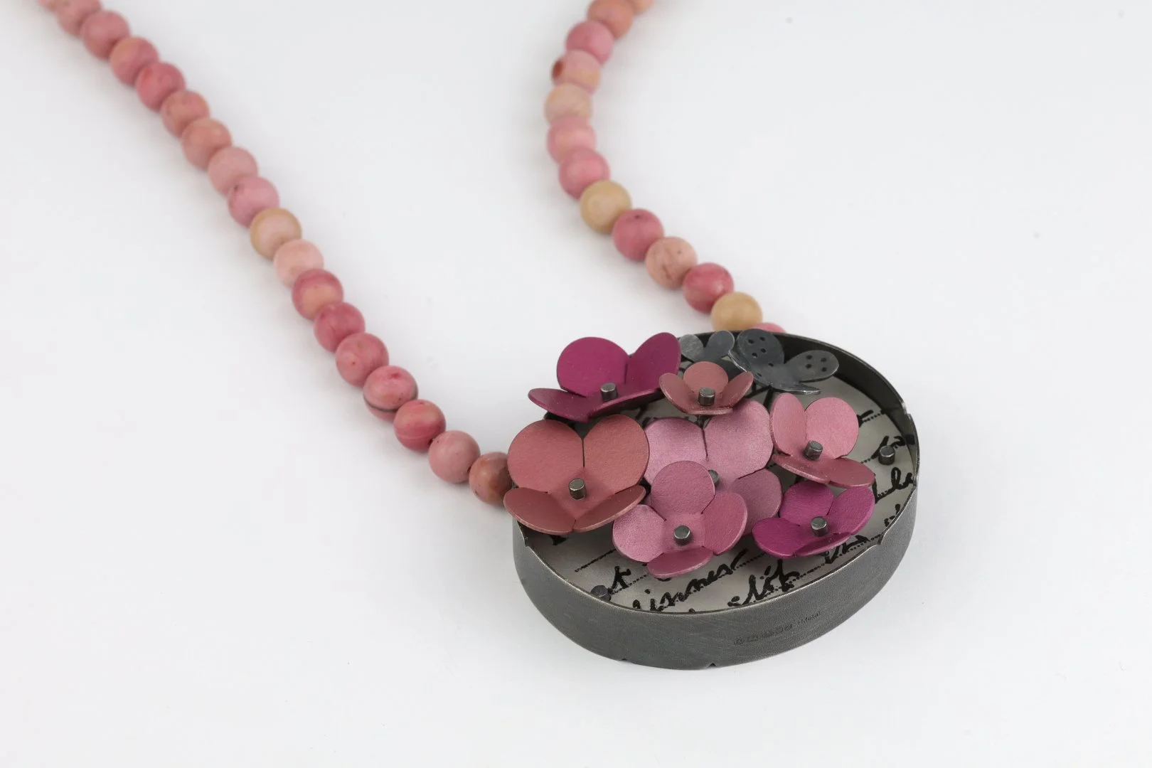 Blooms necklace