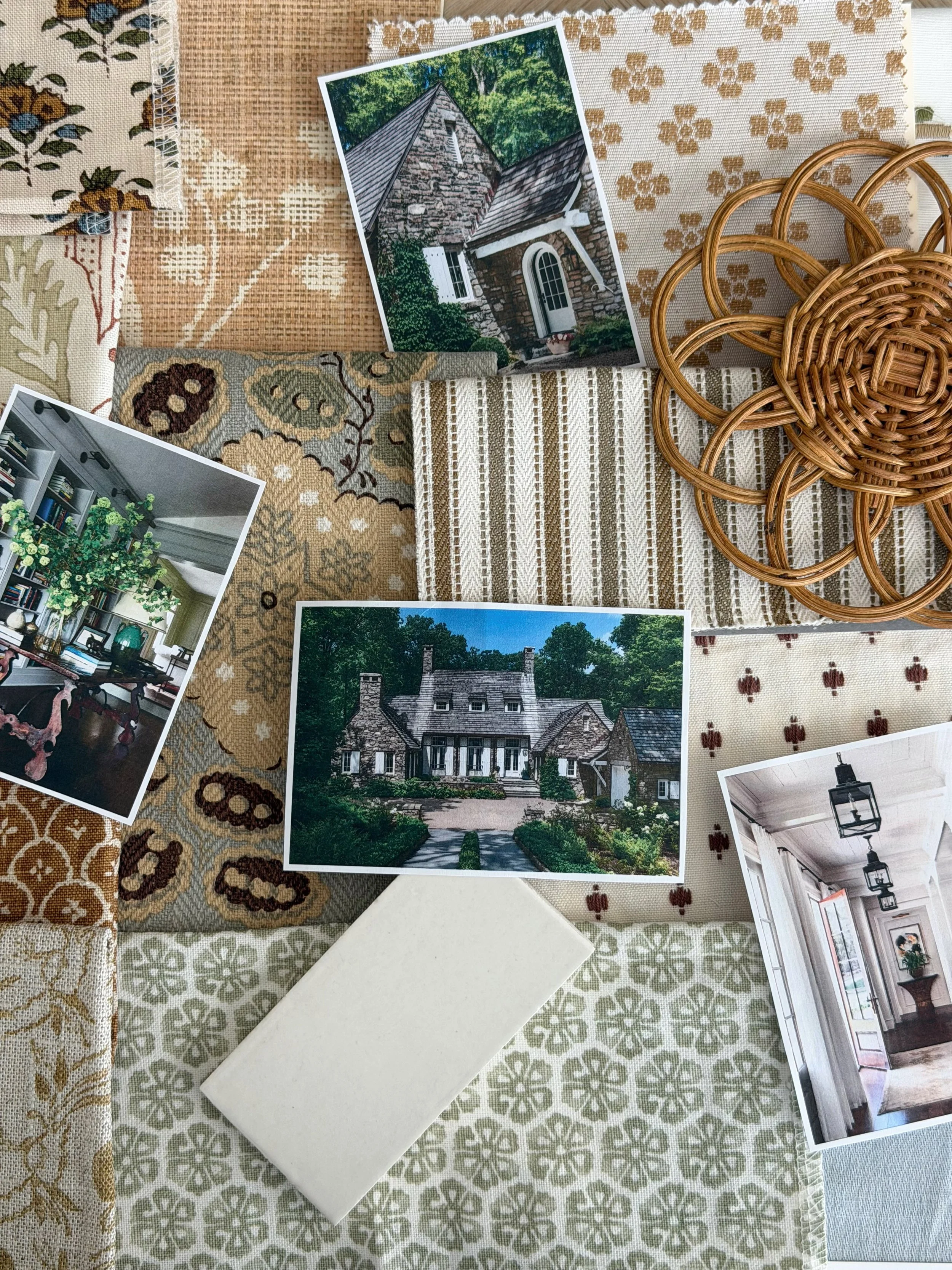 Back in the office and back to scheming for a fabulous Lake Hamilton home 👀