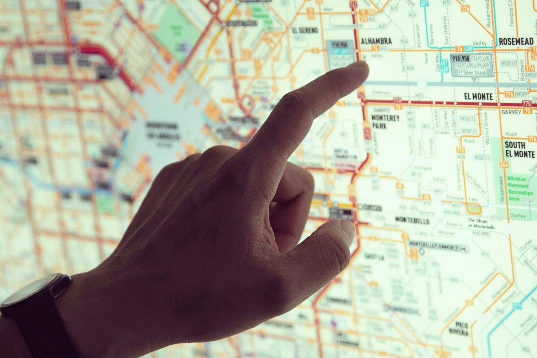 5 Digital Breadcrumbs: That Could Save Your Life While Dating &amp; Traveling