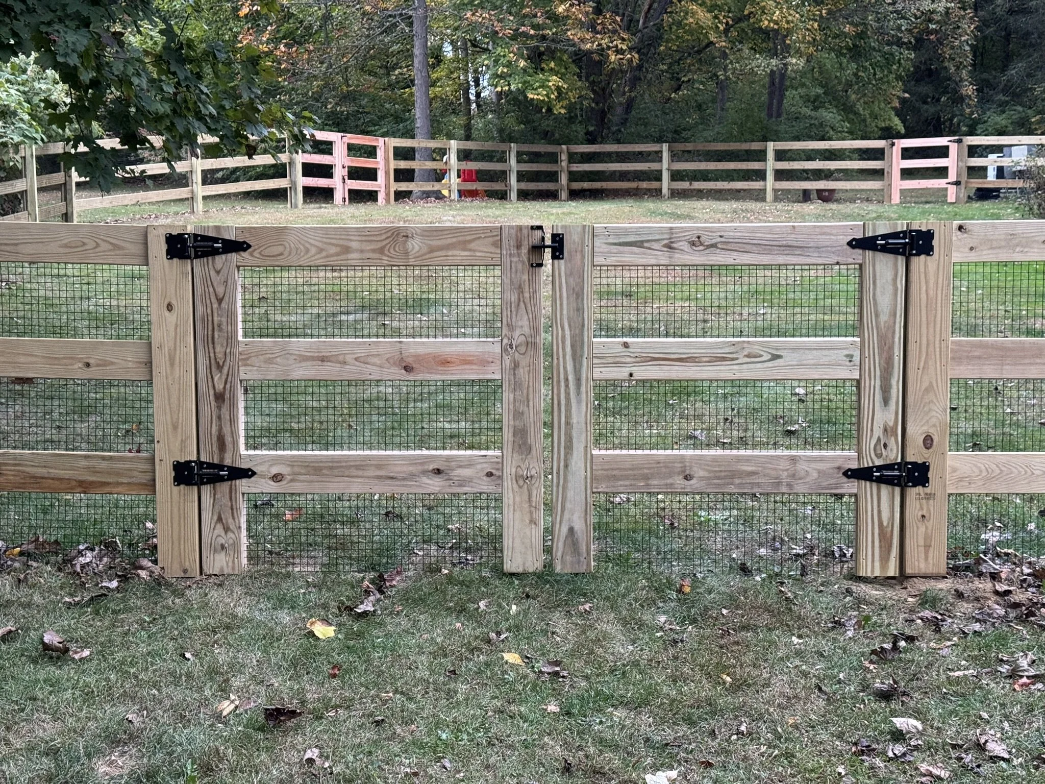 Custom wood gates installed in Redding CT