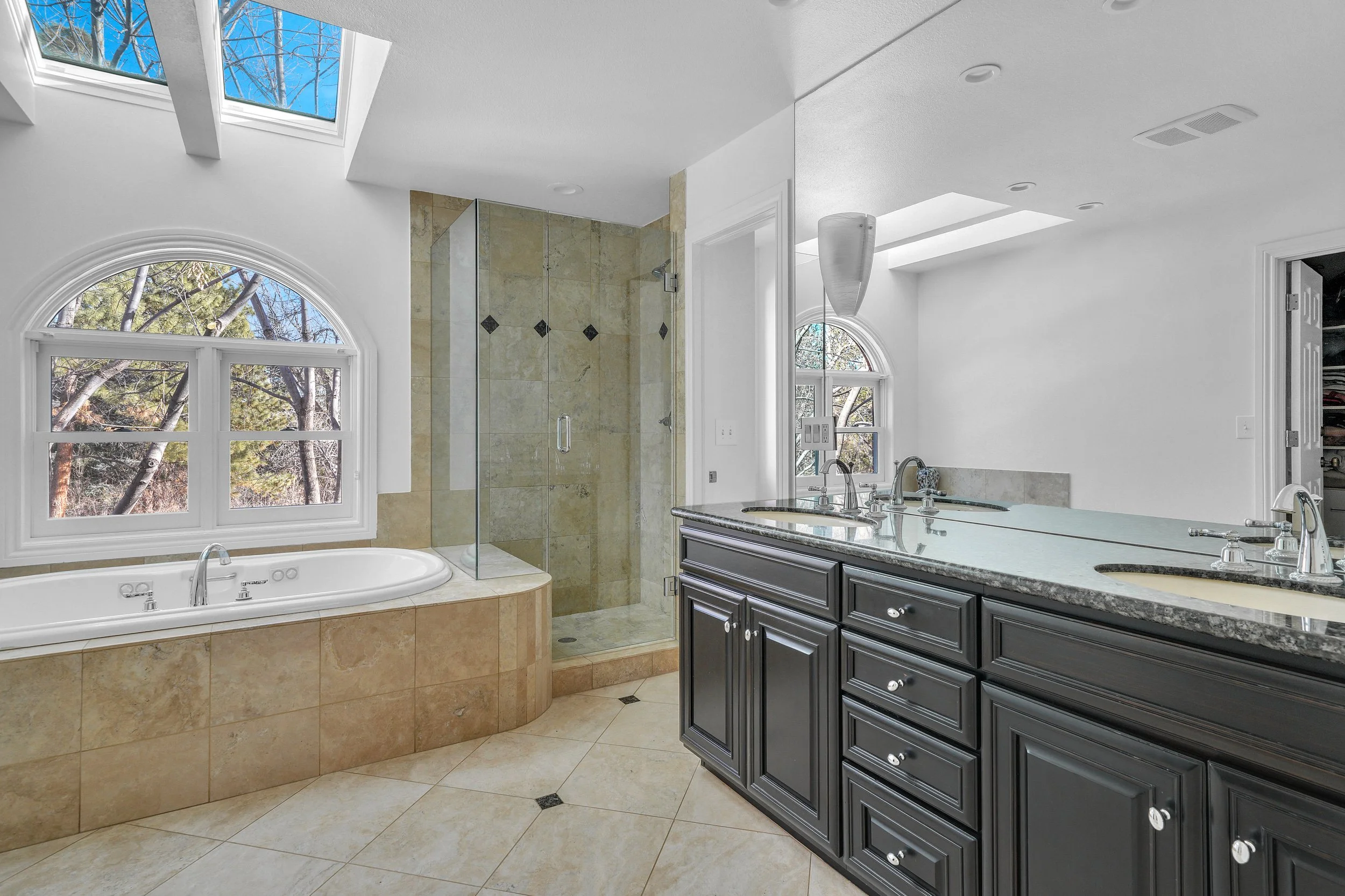 4600 S Columbine Ct(D)(MLS)-24.jpg