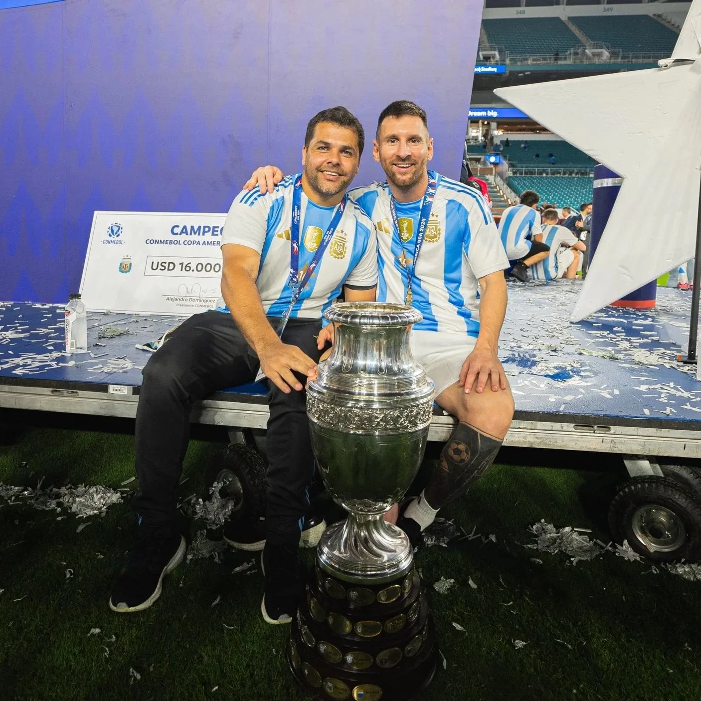 CON EL MEJOR DEL MUNDO