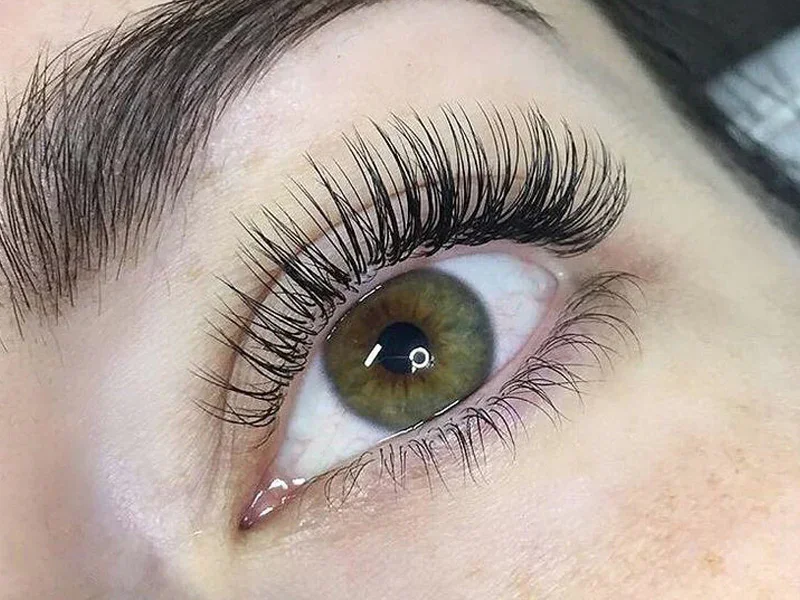 One Full Set of Classic Eyelash Extensions