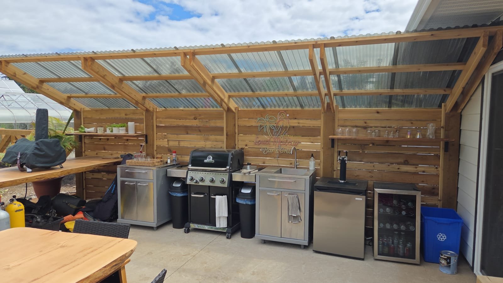 Outdoor kitchen