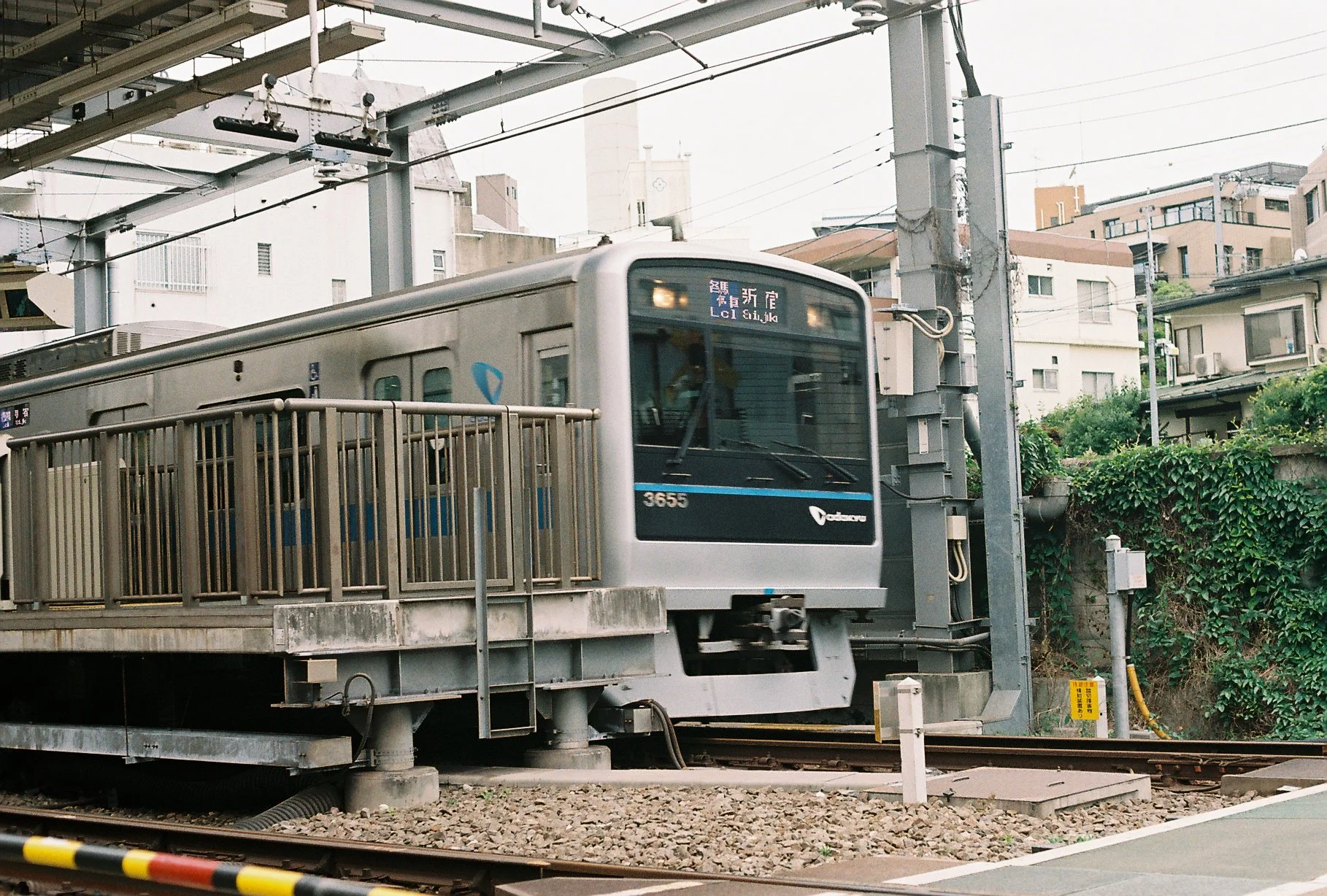 R1-08157-027A.JPG