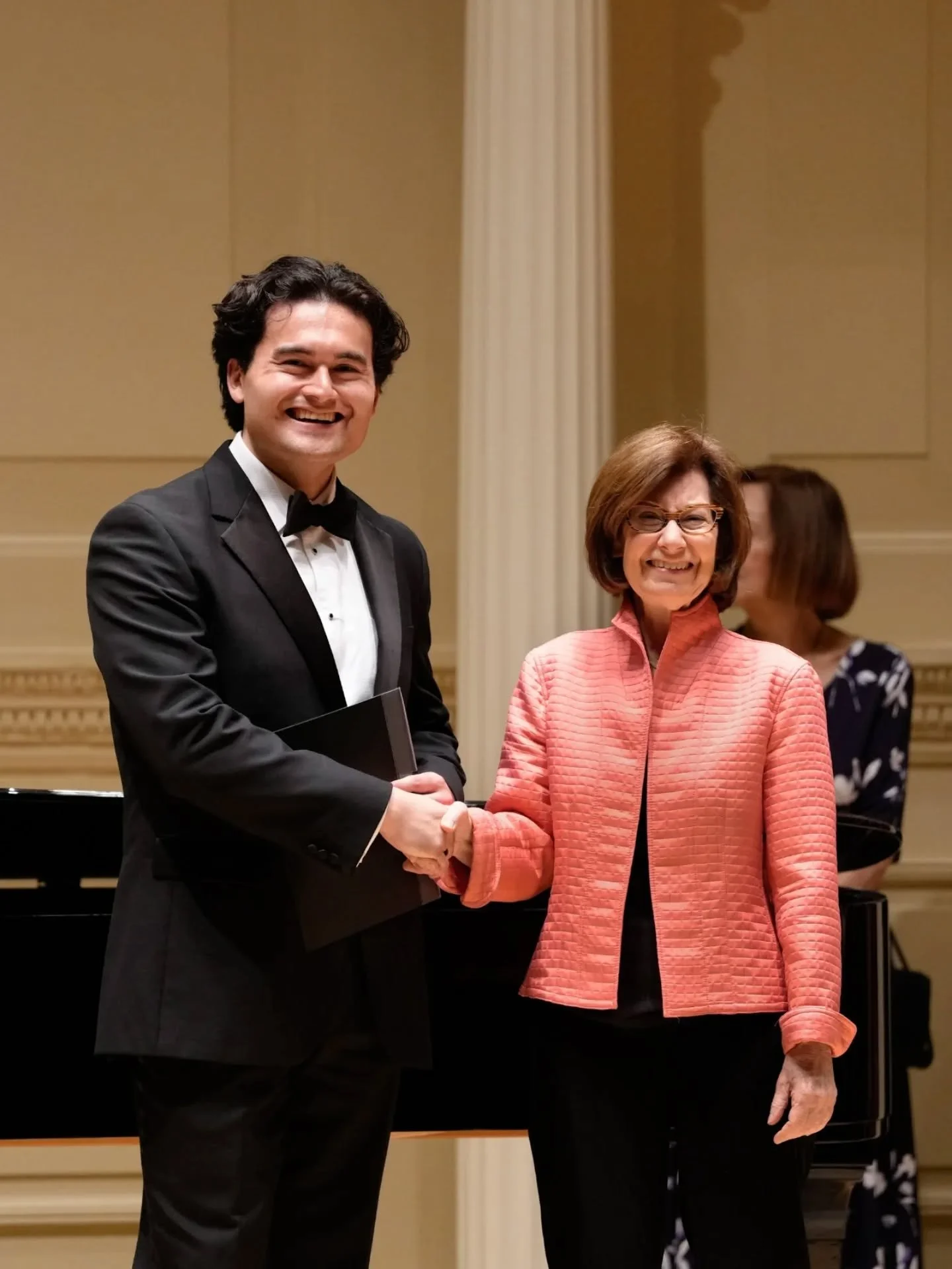 I&hearts;️NY

Feeling very honoured to have won First Place at the 49th Lyndon Woodside Oratorio Competition at Carnegie Hall! 🏆

A special experience to be back in New York for this wonderful competition, and to share this moment with friends, both