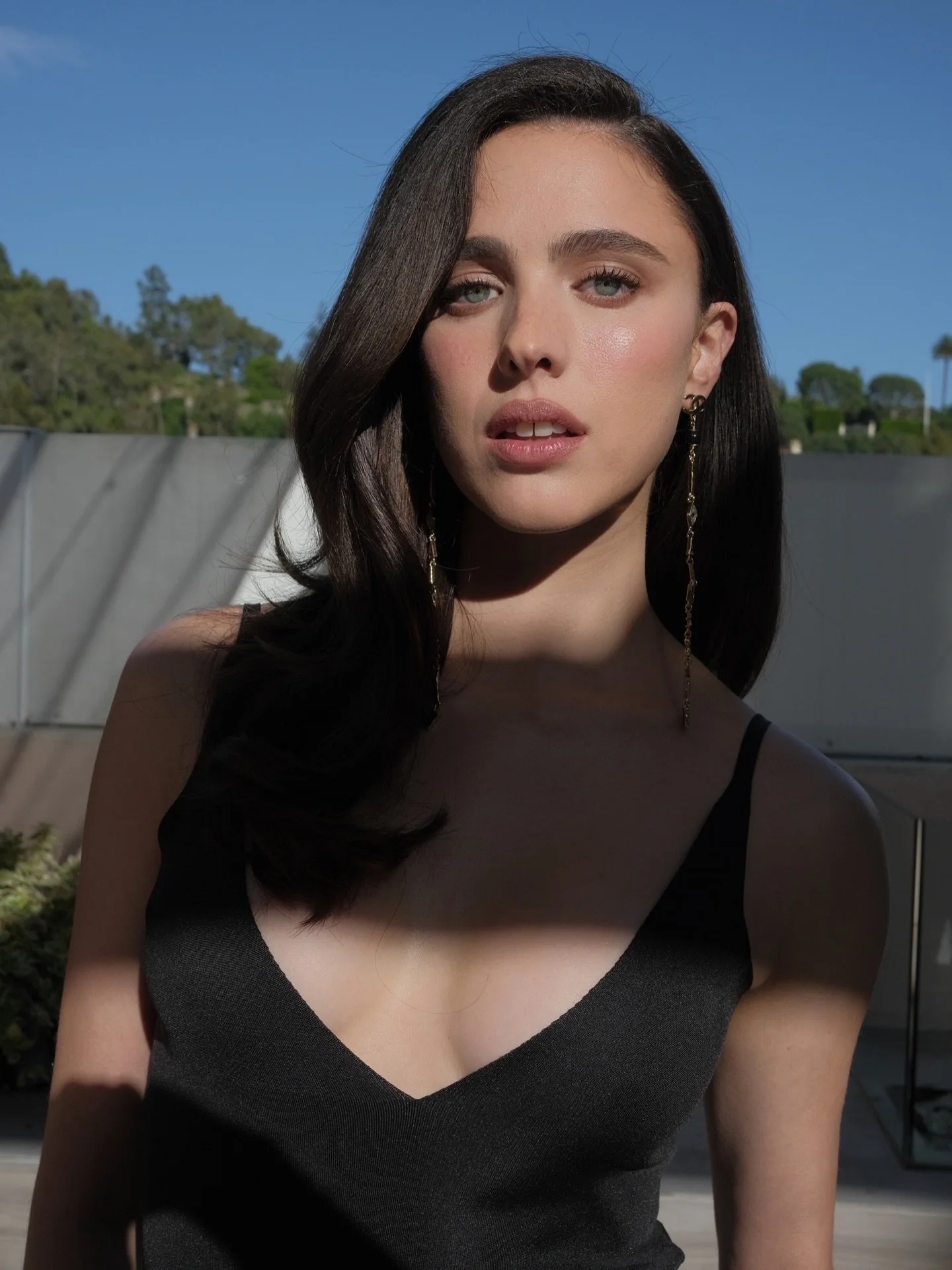 The breathtakingly stunning @isimostar at the @grammys.