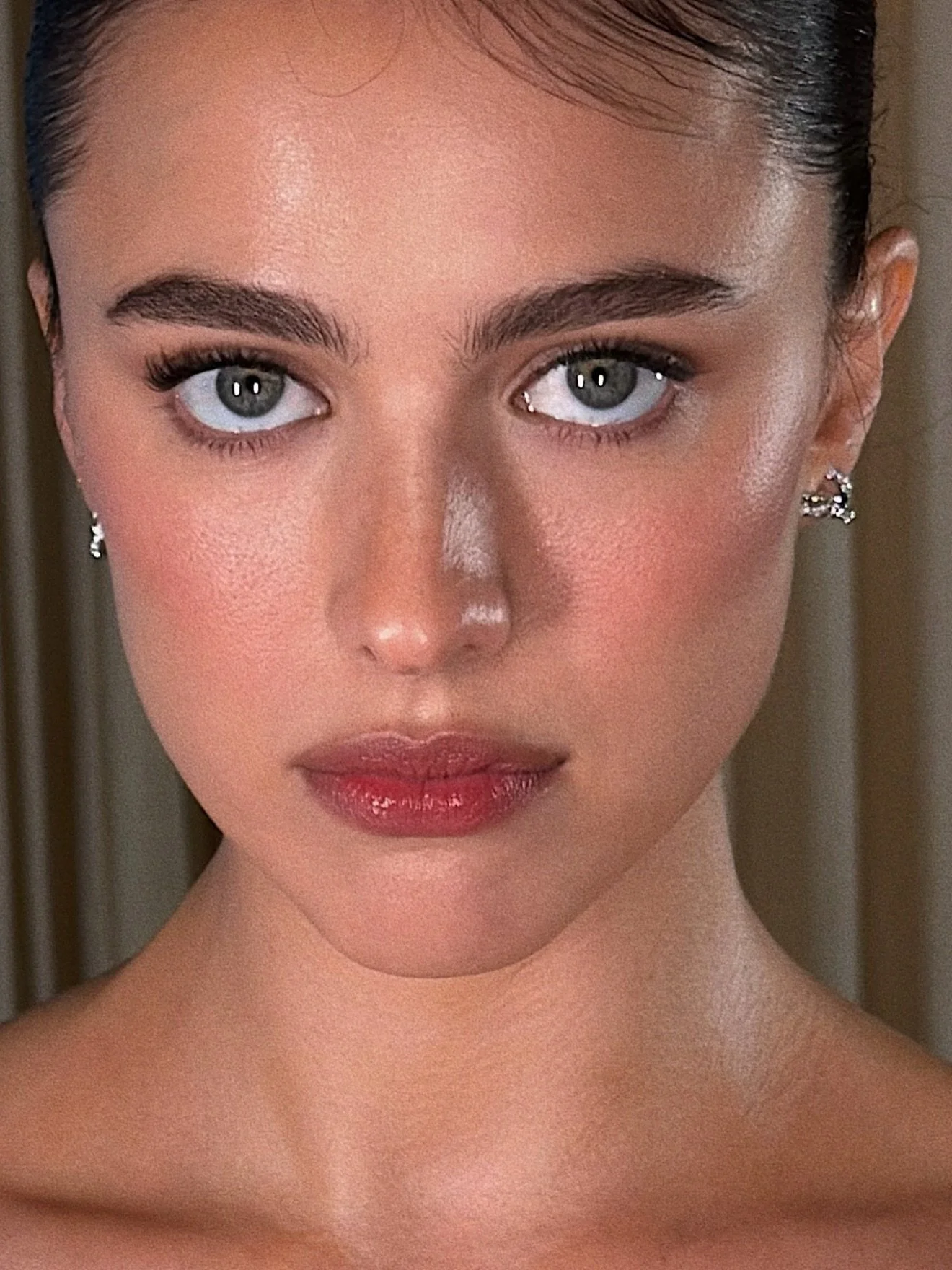 Margaret Qualley isimoster for the premiere of How to Make a Killing.