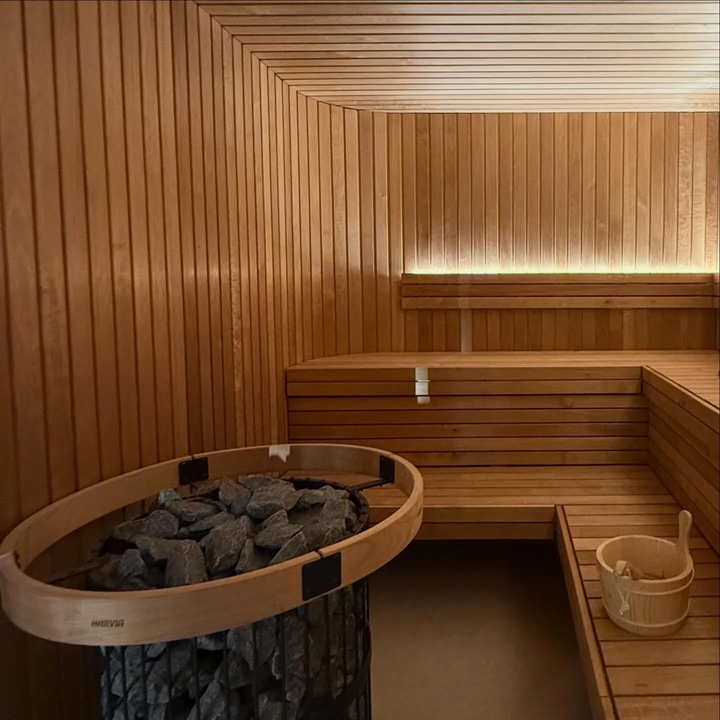 There are so many benefits to Recovery: Our traditional Sauna allows you to sweat out the stress, breathe in the calm. 

Book your RECOVERY RITUAL via the link in our bio. 💫