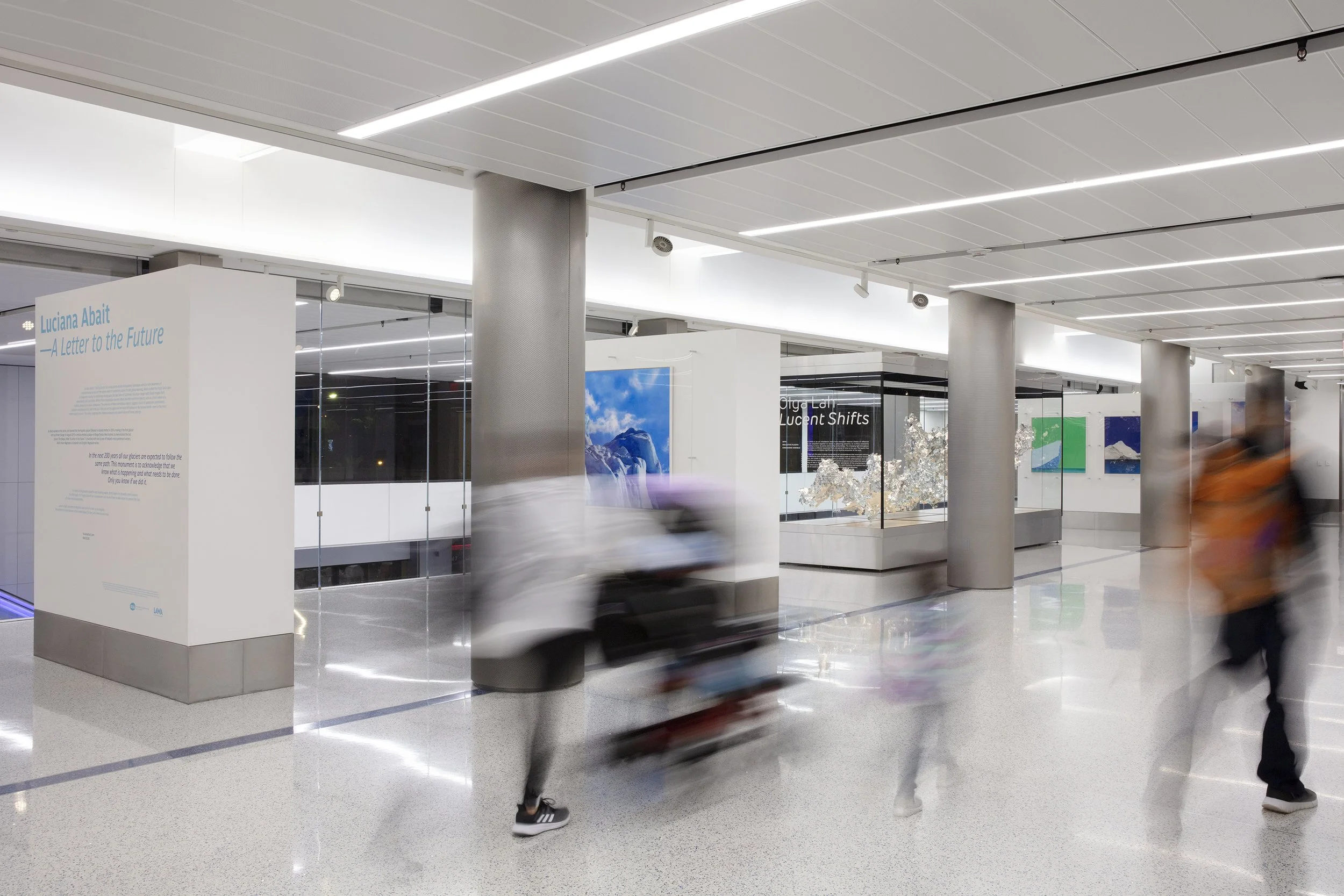 Lucents Shifts at LAX