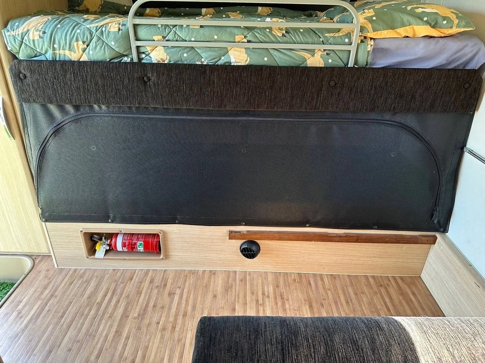 bunk bed screen - Copy.jpg