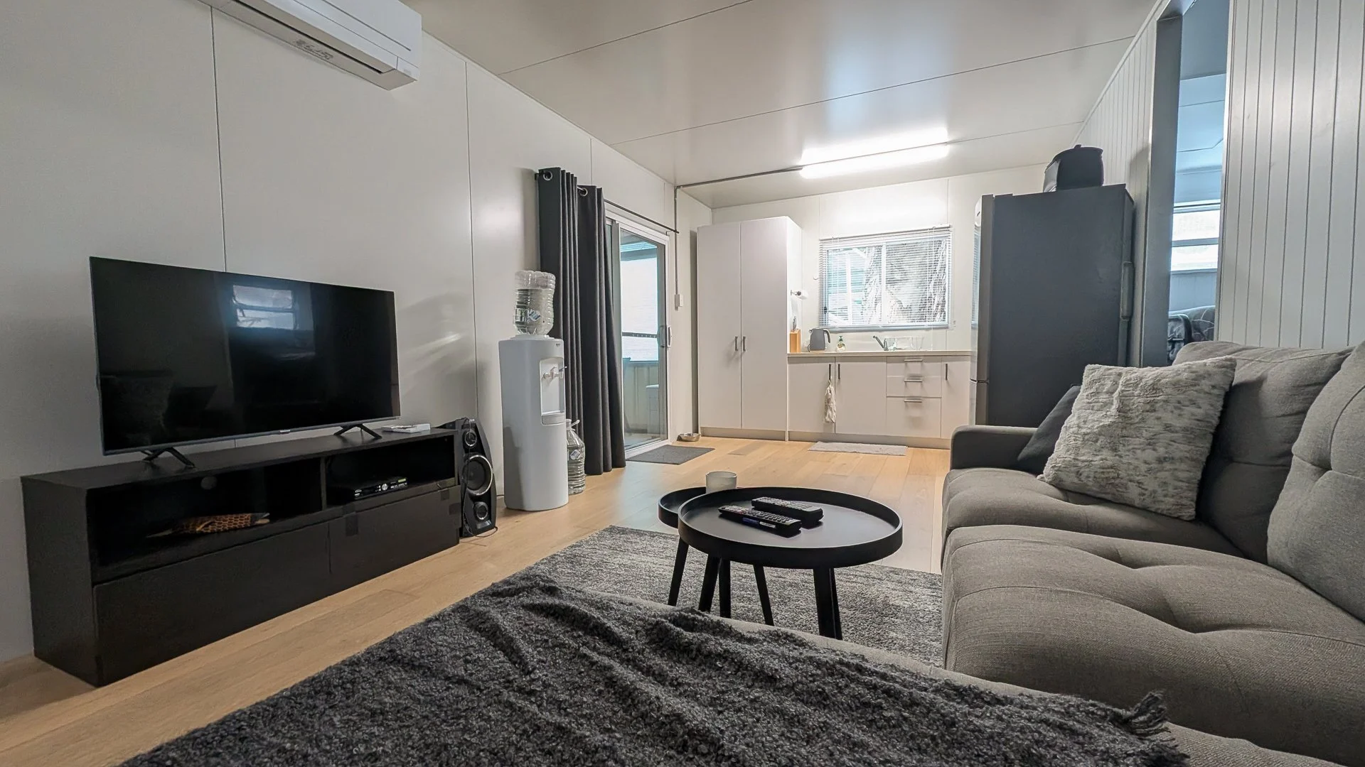 Sleek River Hideout - Cabin 79