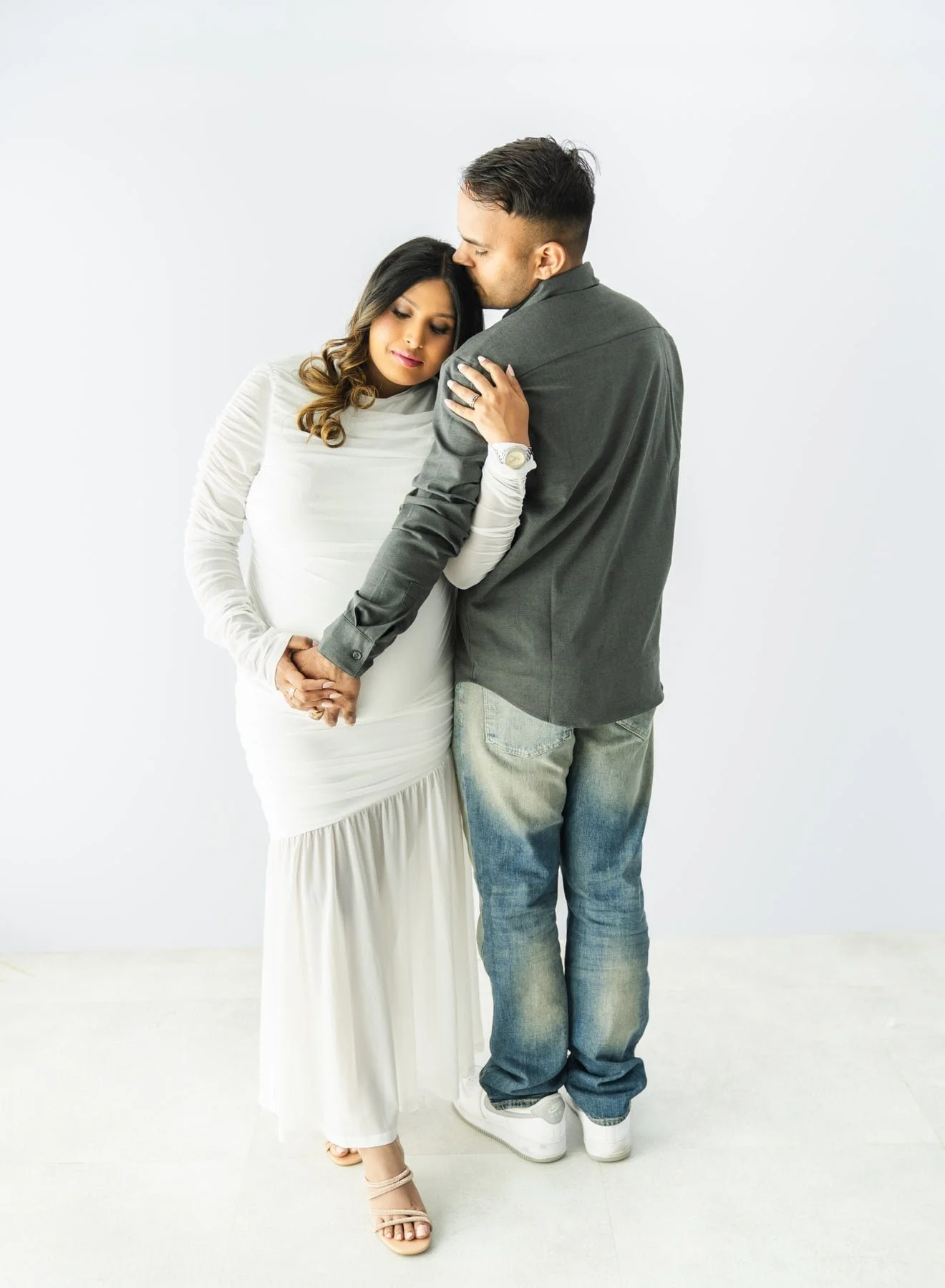 Little Kicks Maternity Session photography Eastwood Studios