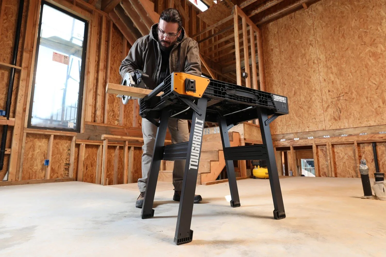 TOUGHBUILT_QUICKSET WORK BENCH