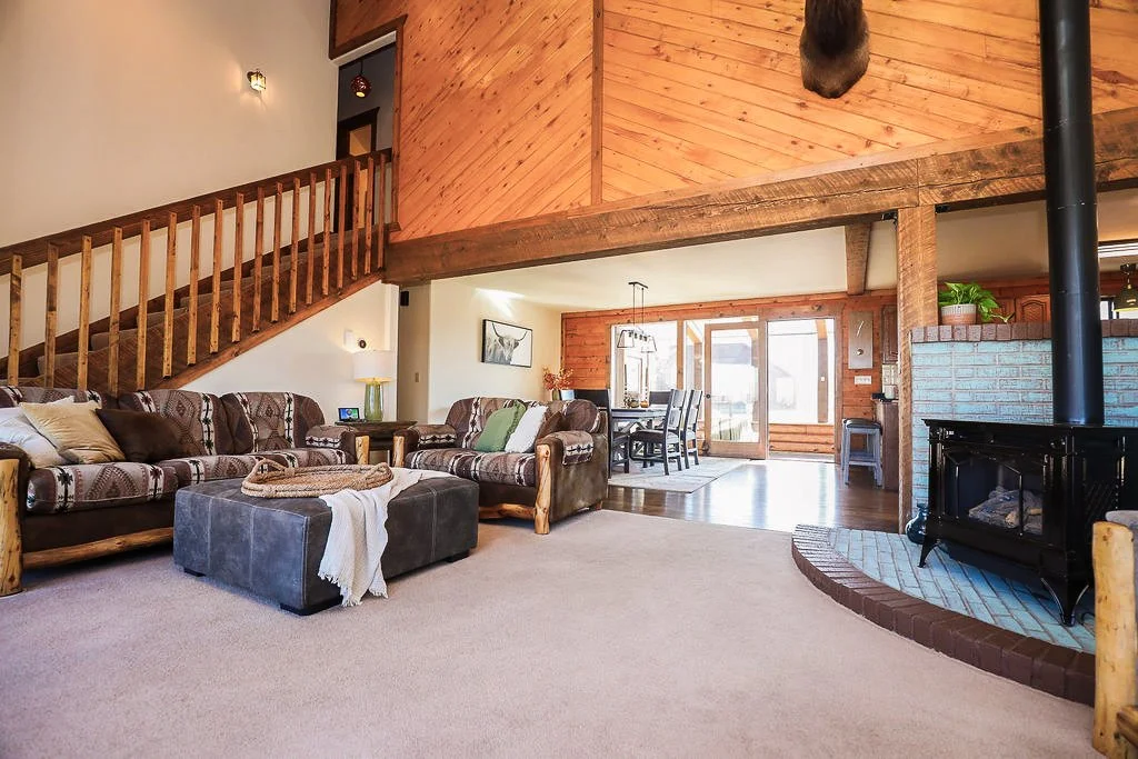 the-lodge-gunnison-co-living-room-3.jpg