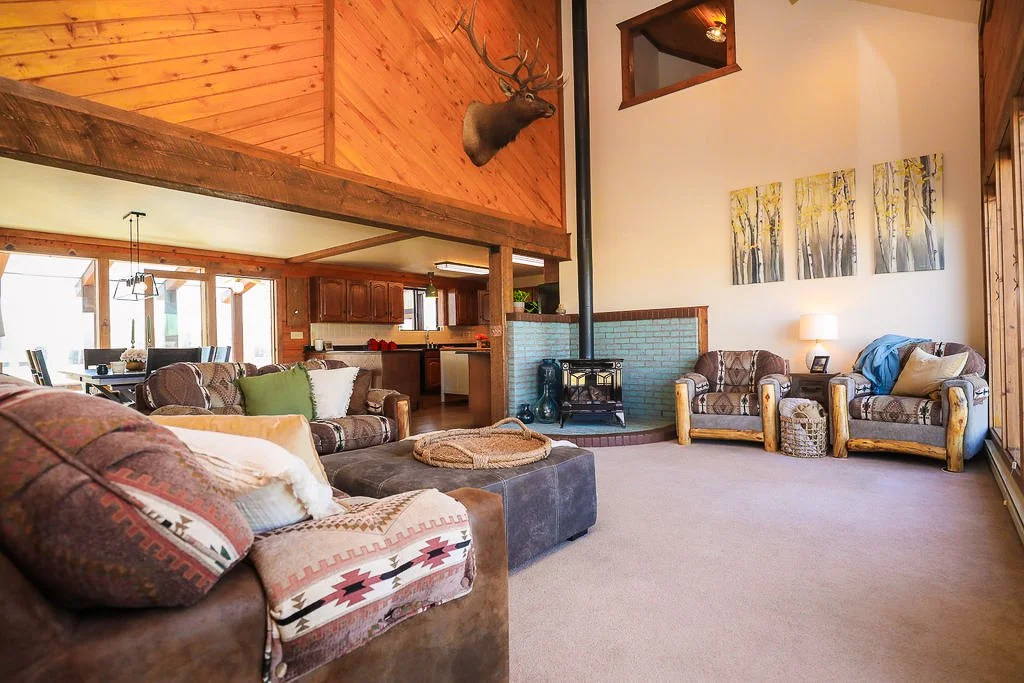 the-lodge-gunnison-co-living-room-4.jpg