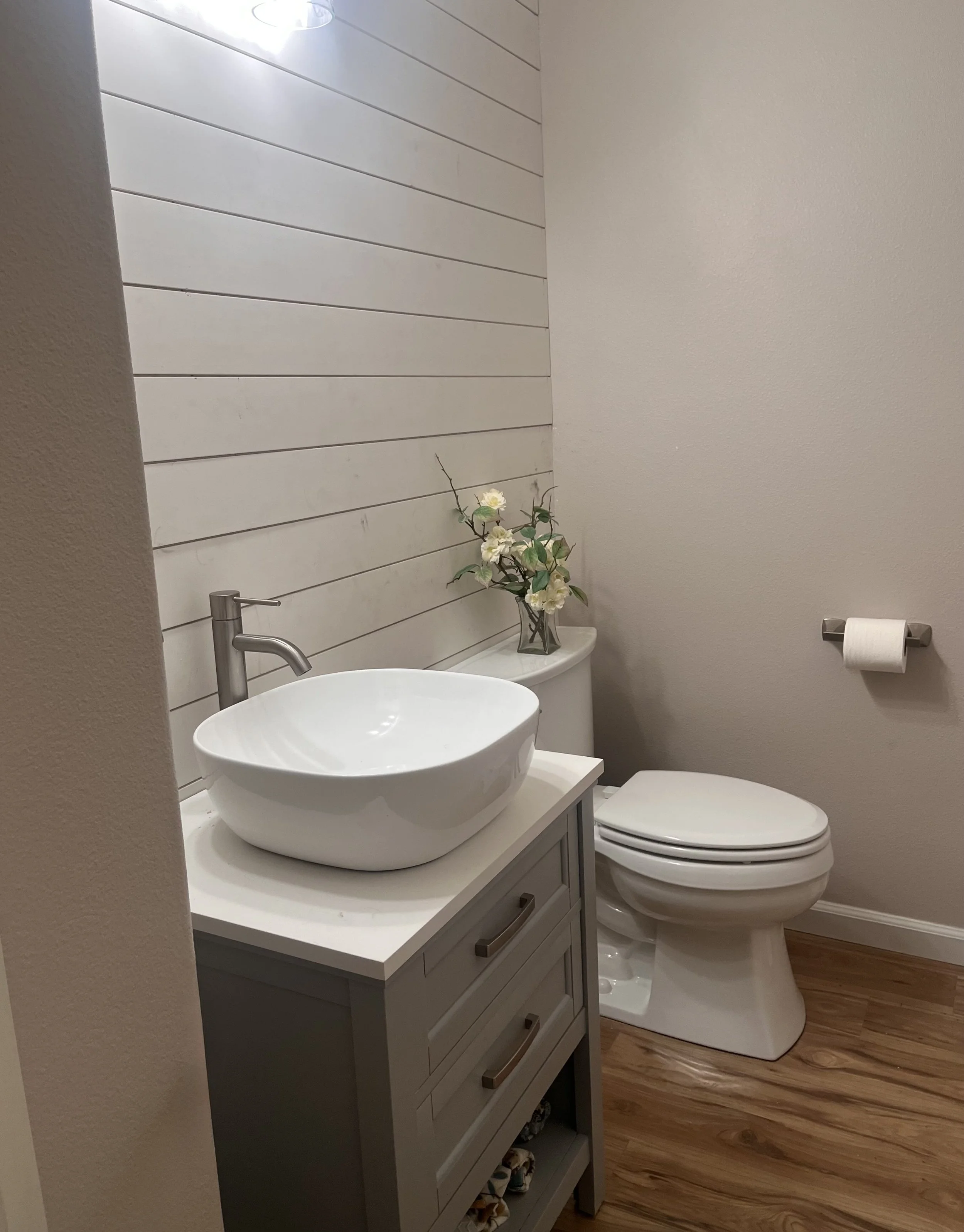 Bathroom Remodeling

* Tub & Shower repair/place