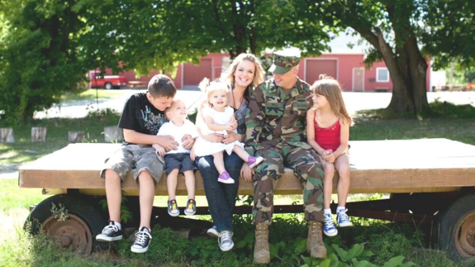 Flossie-Hall-Navy-family (1).webp