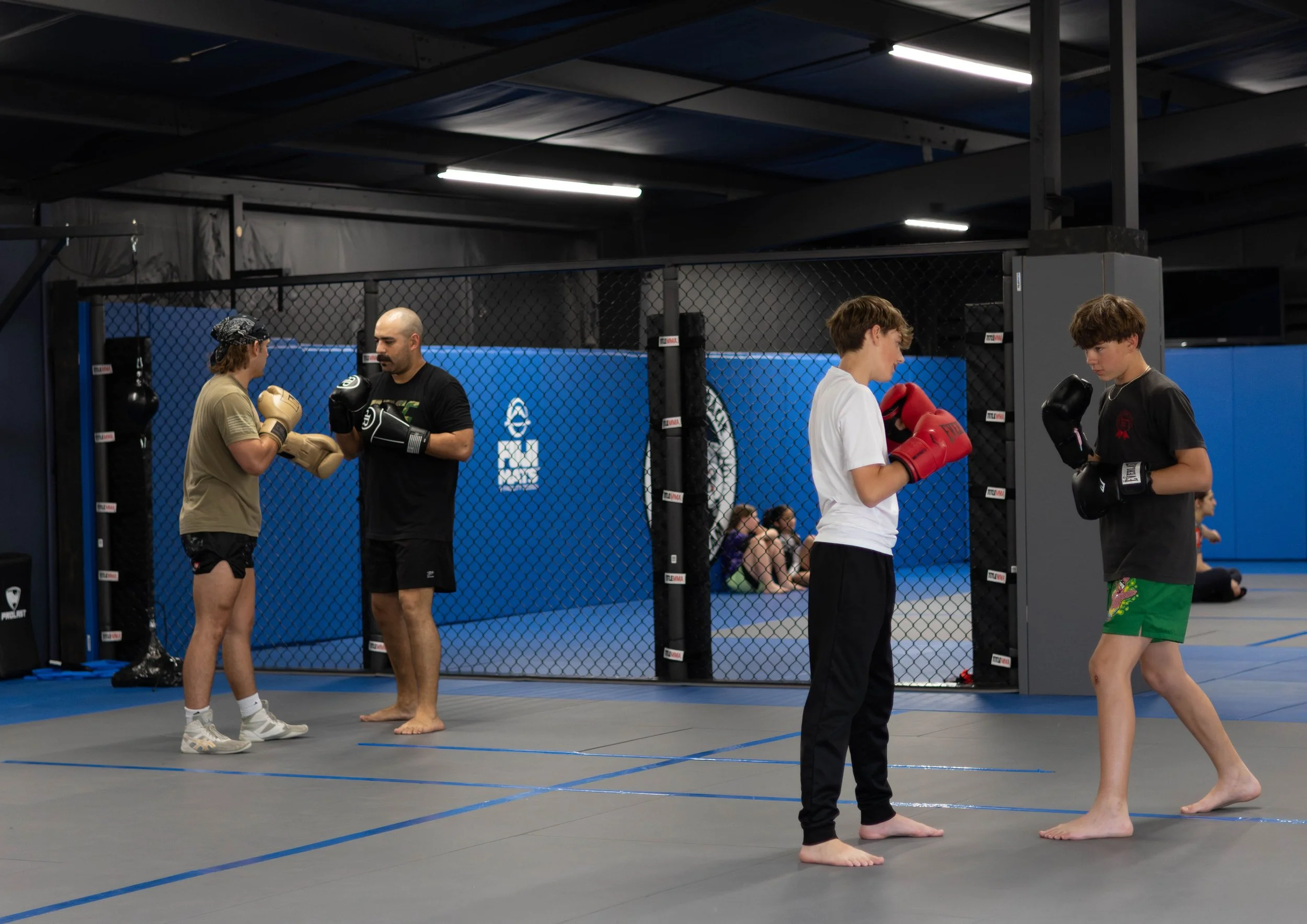 adult boxing class.jpg