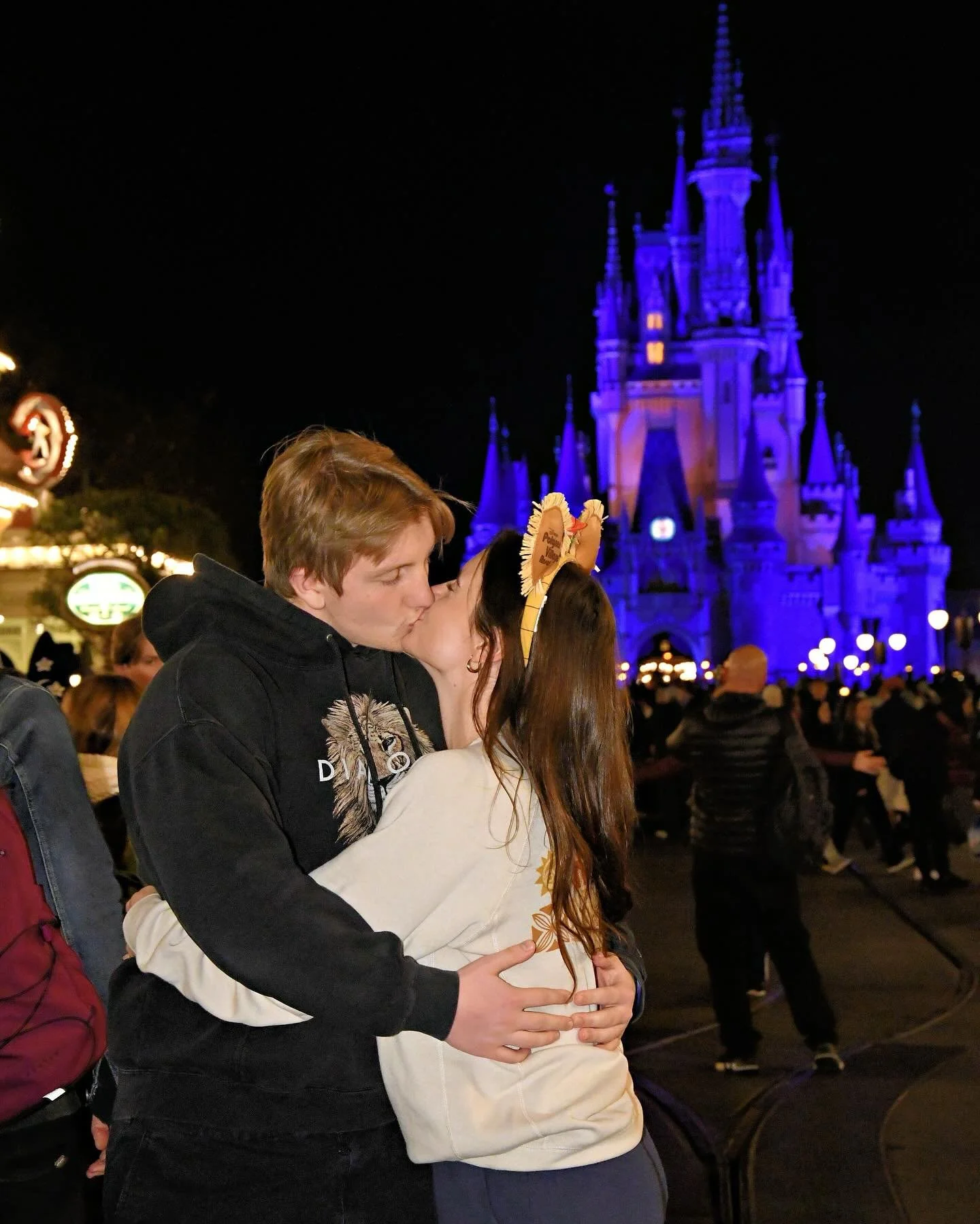 no days til disneyworld!! this was the absolute best week of my life💚🌺🎢