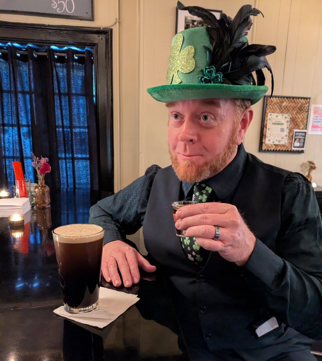 Just getting the Hooley started up at Quig's! 

#quigspub #quigs #hooley #stpatricksday #memberevent